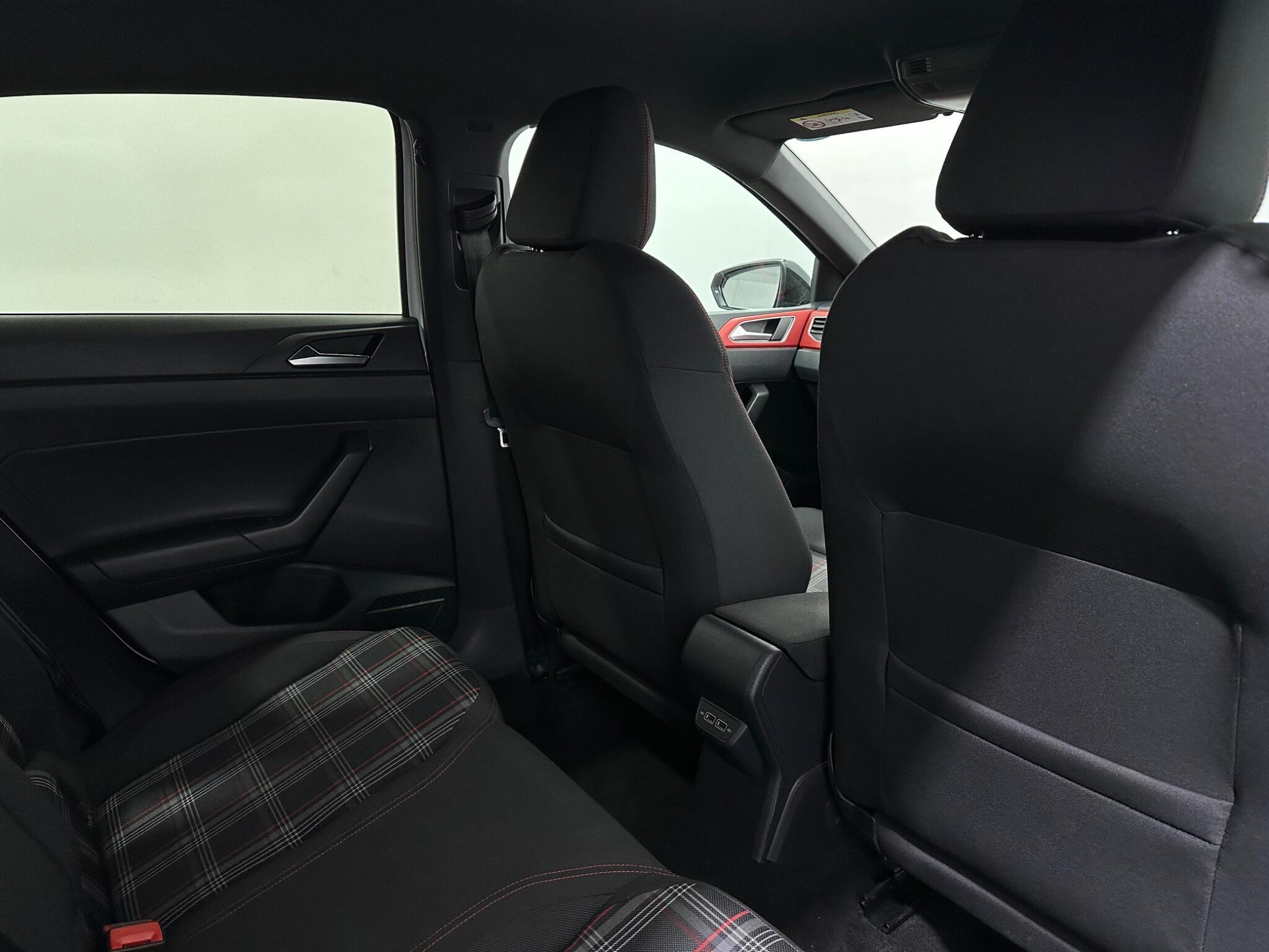 Volkswagen Polo view 40