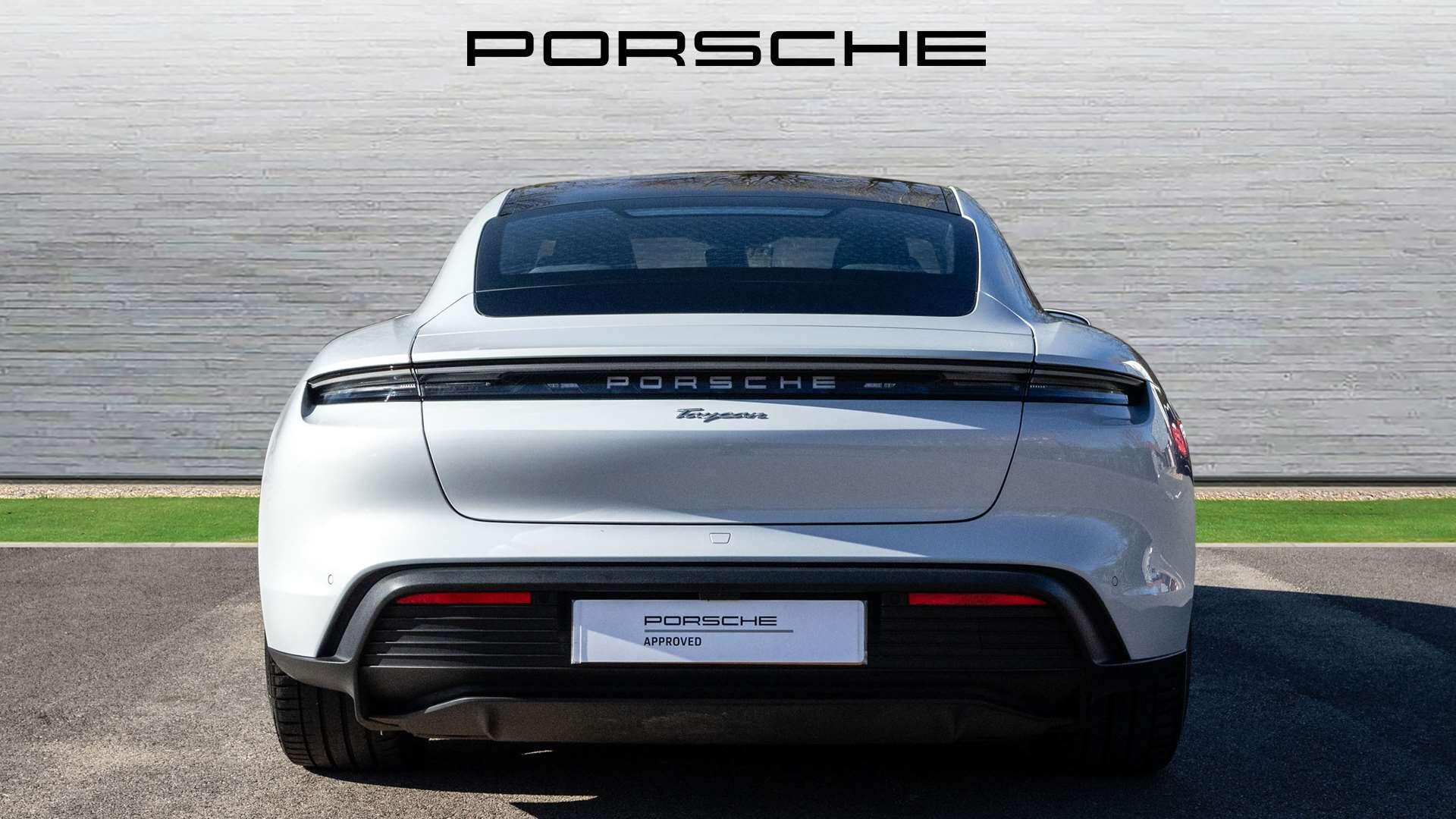 Porsche Taycan view 10