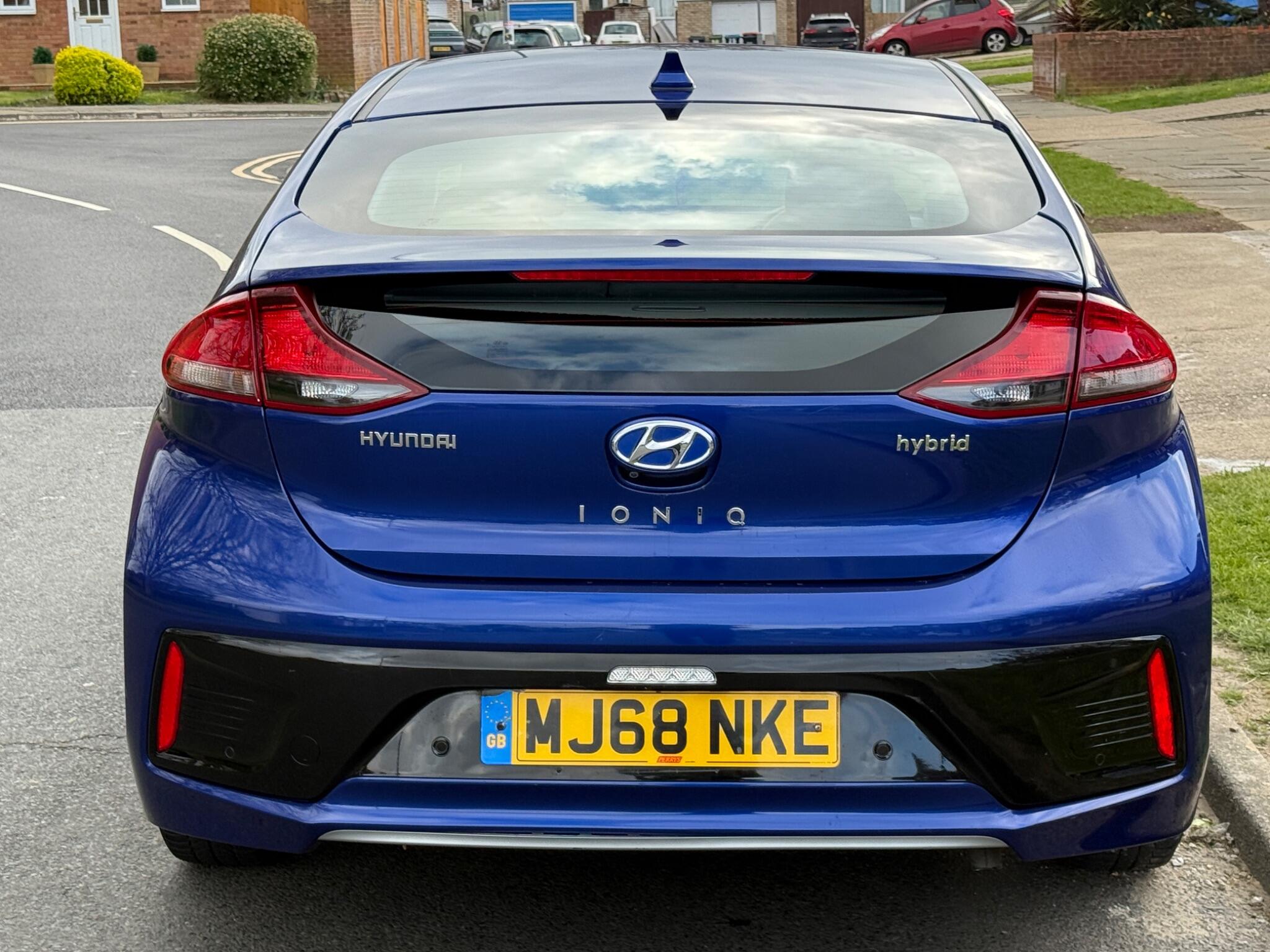 Hyundai IONIQ - Image 10