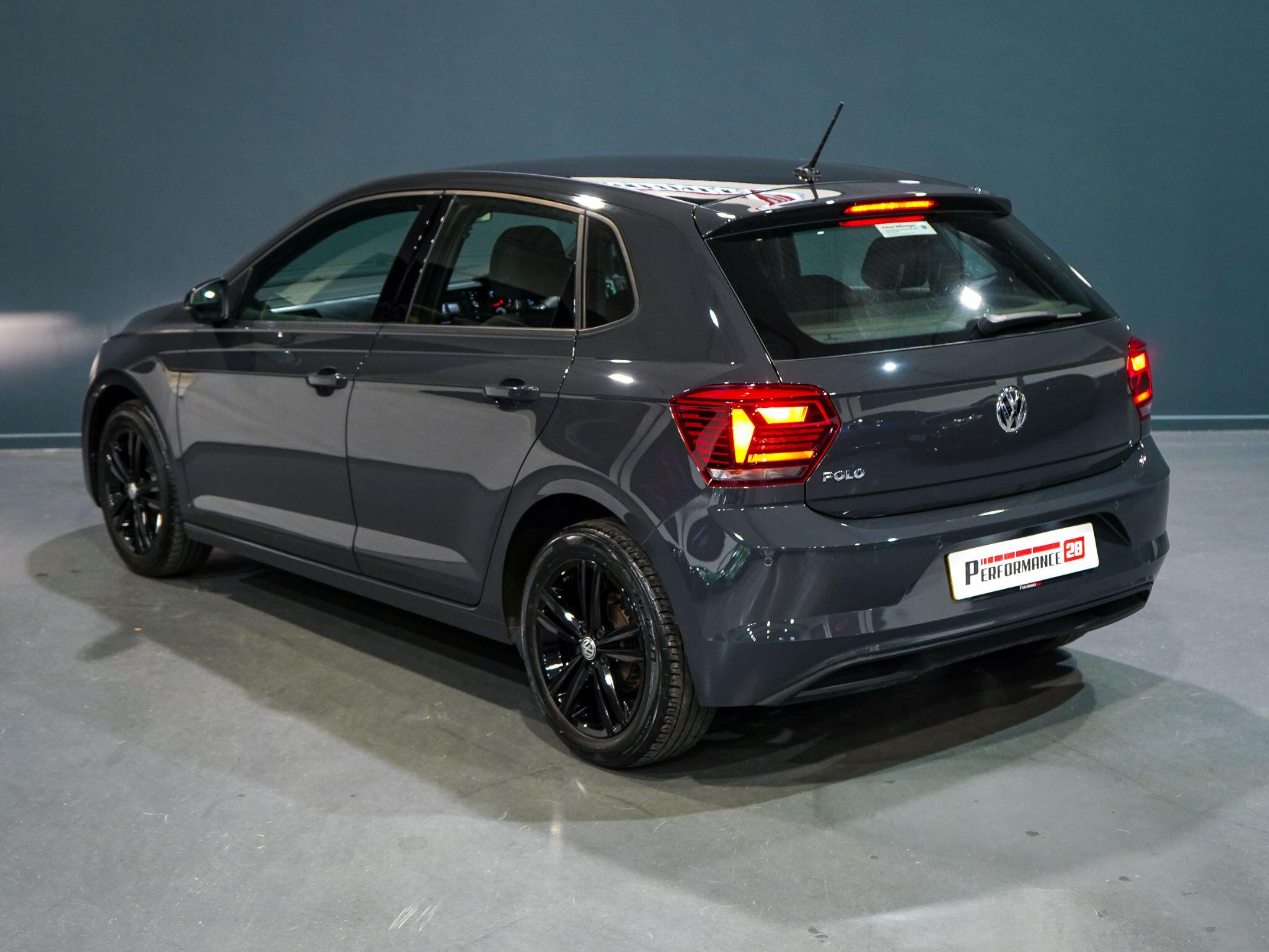 Volkswagen Polo view 4