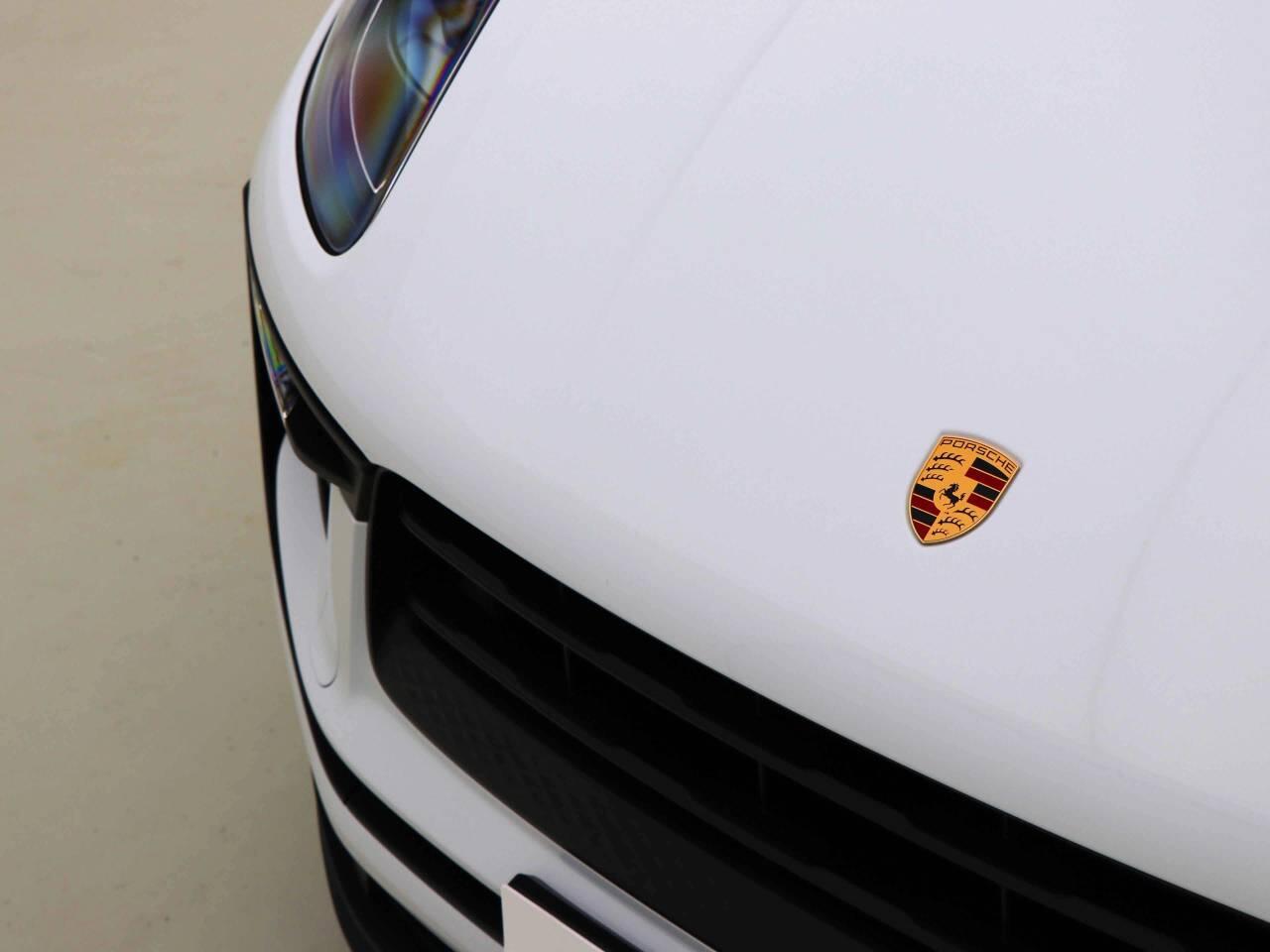 Porsche Macan view 43
