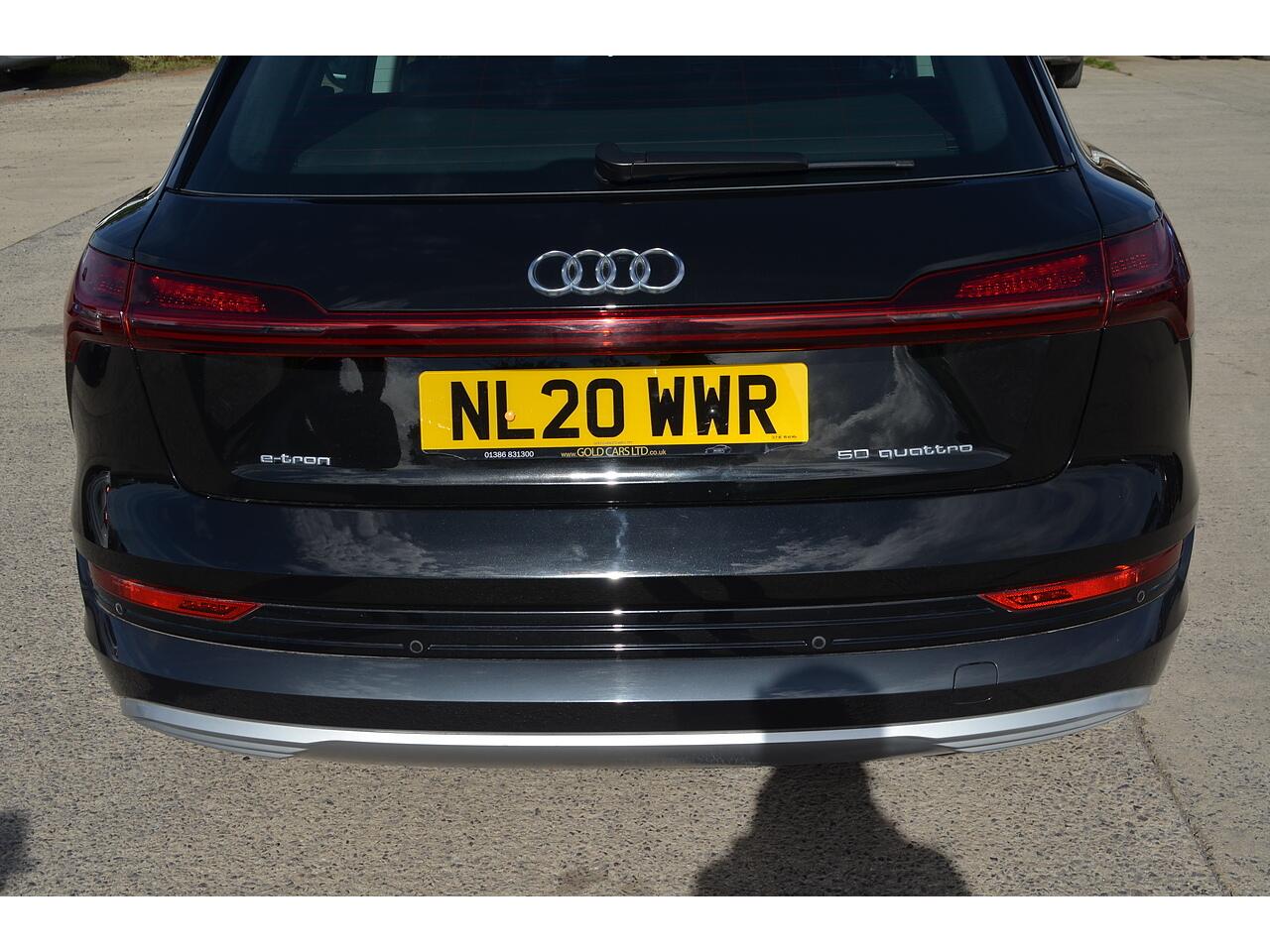 Audi E-Tron view 48