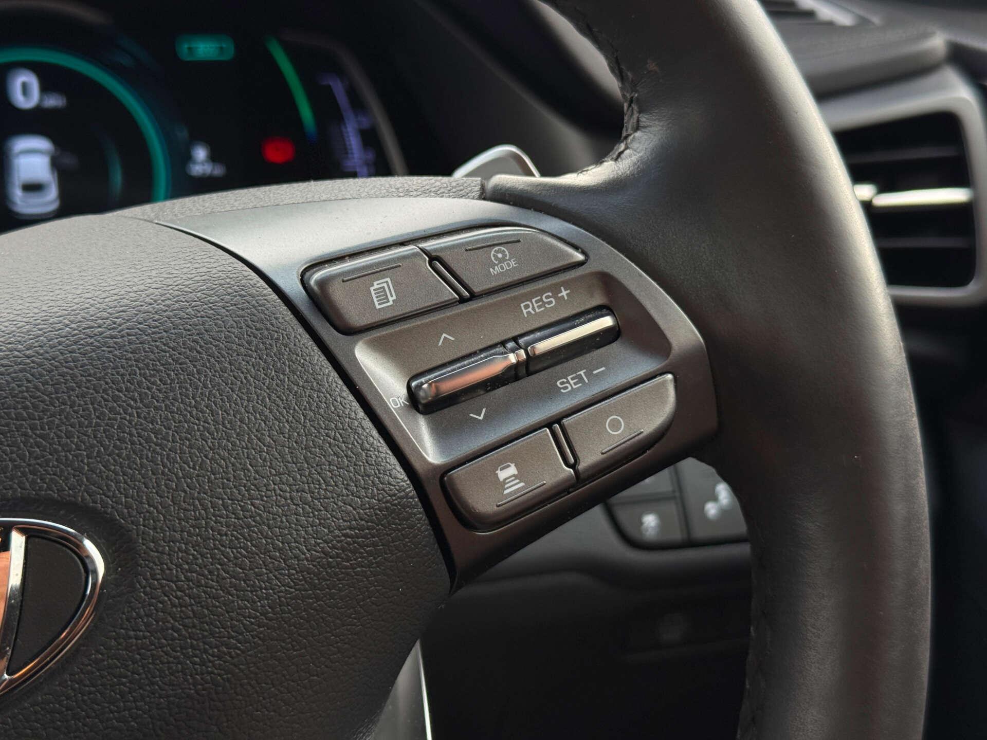 Hyundai Ioniq view 49