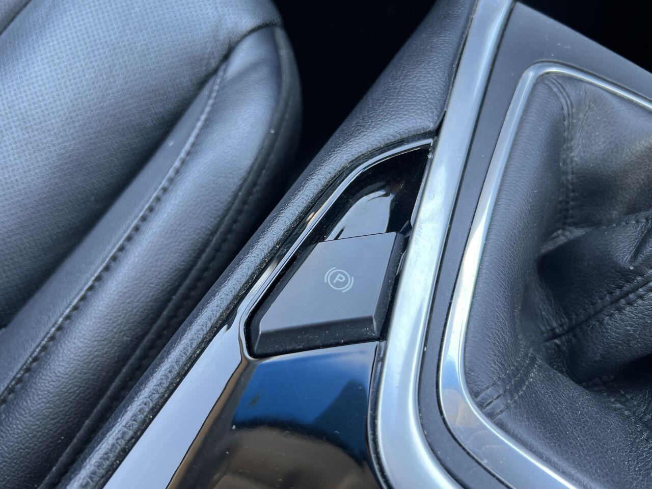 Ford Edge view 39