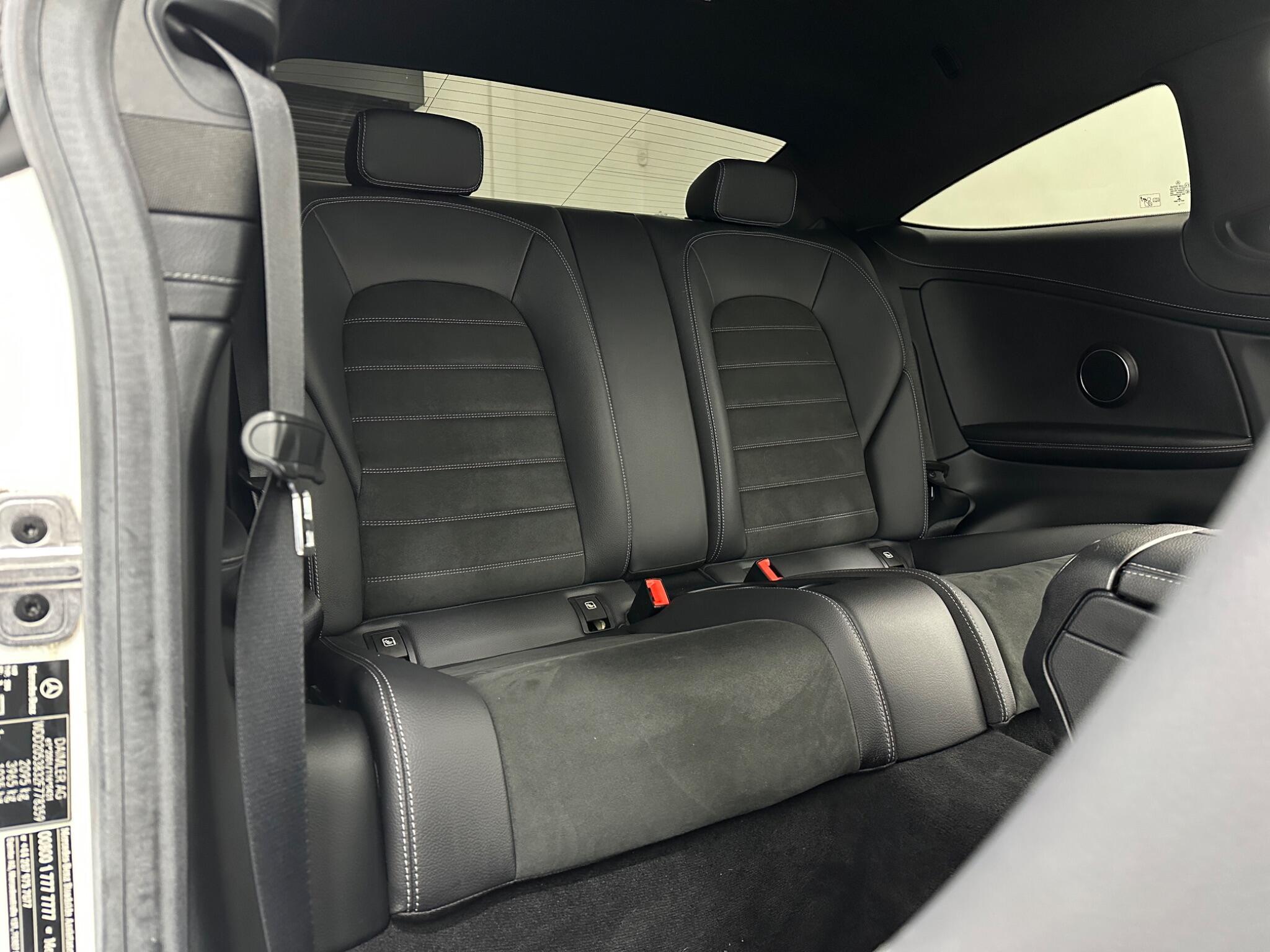 Mercedes-Benz C-Class view 41