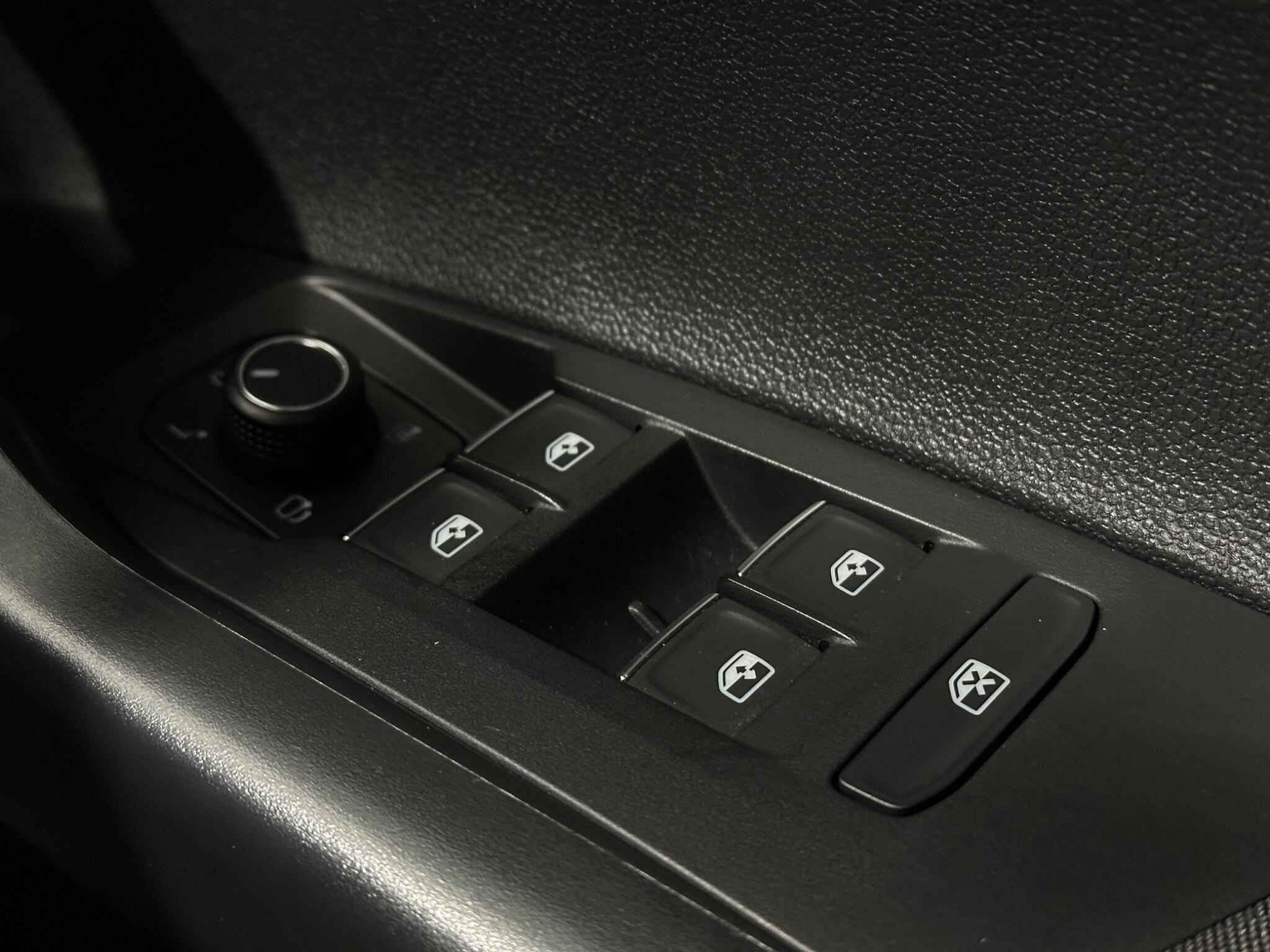 Volkswagen Polo view 19