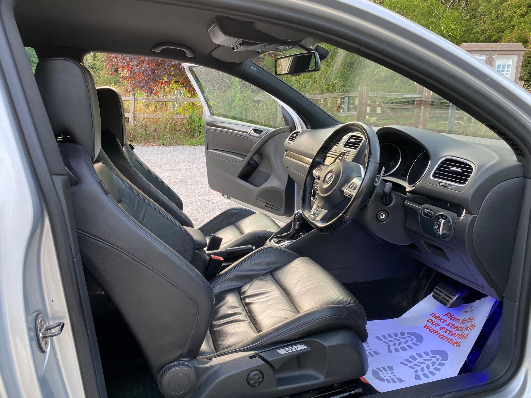 Volkswagen Golf view 10
