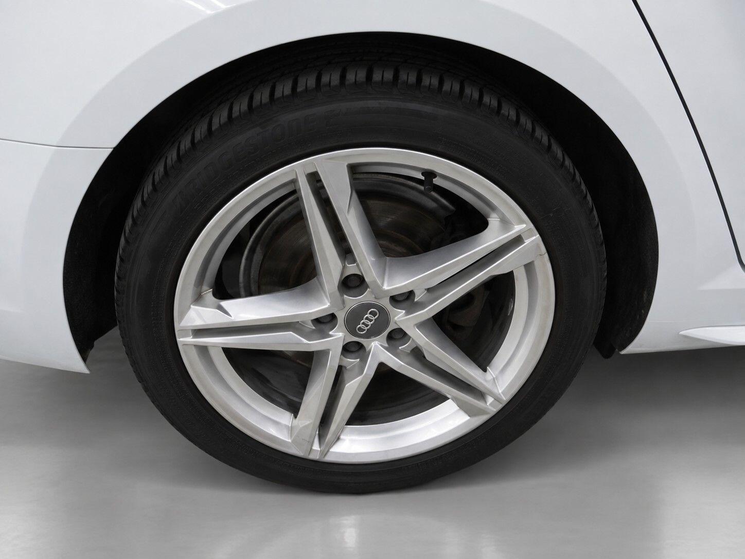 Audi A4 view 61
