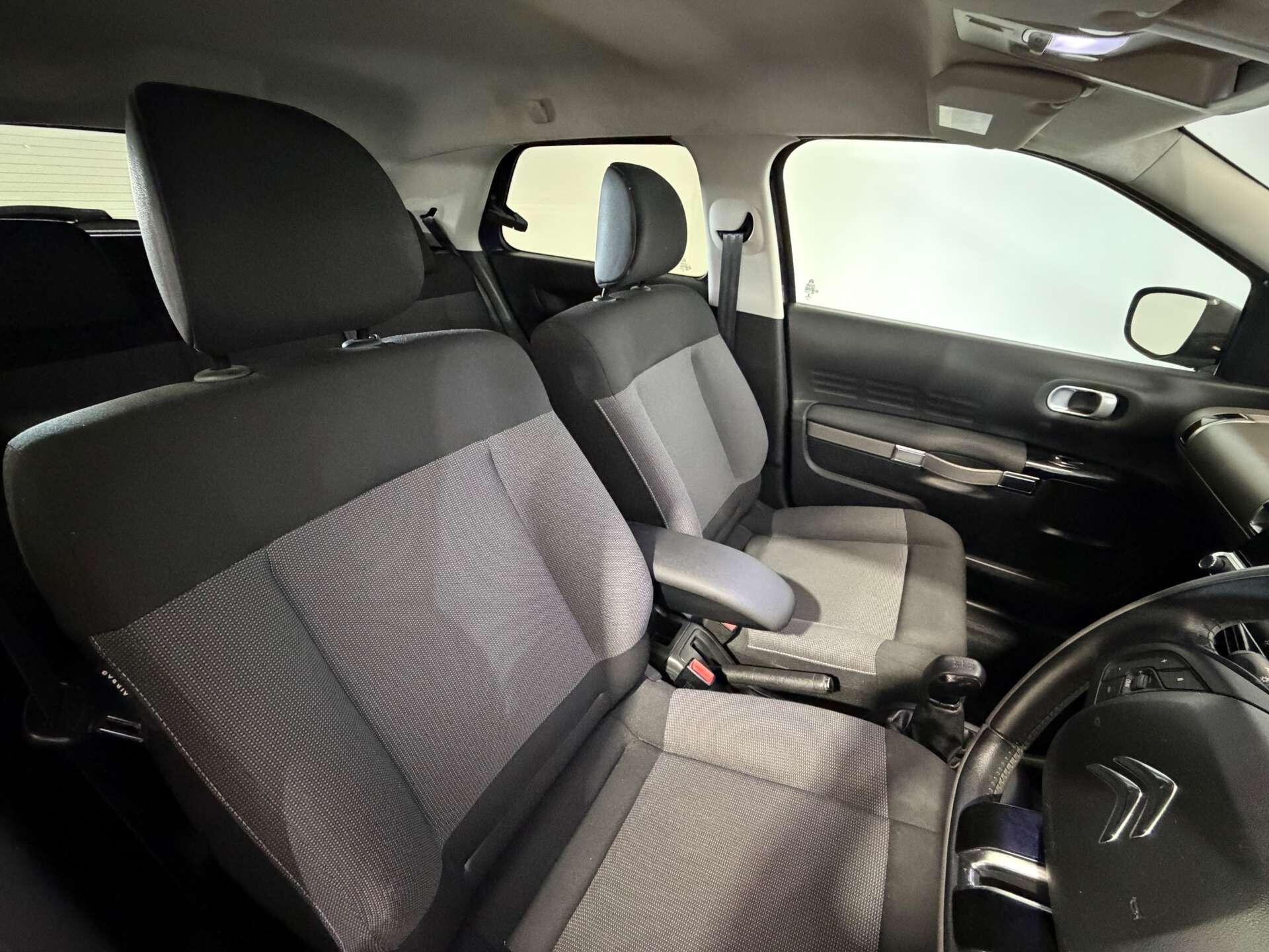 Citroen C4 Cactus view 17