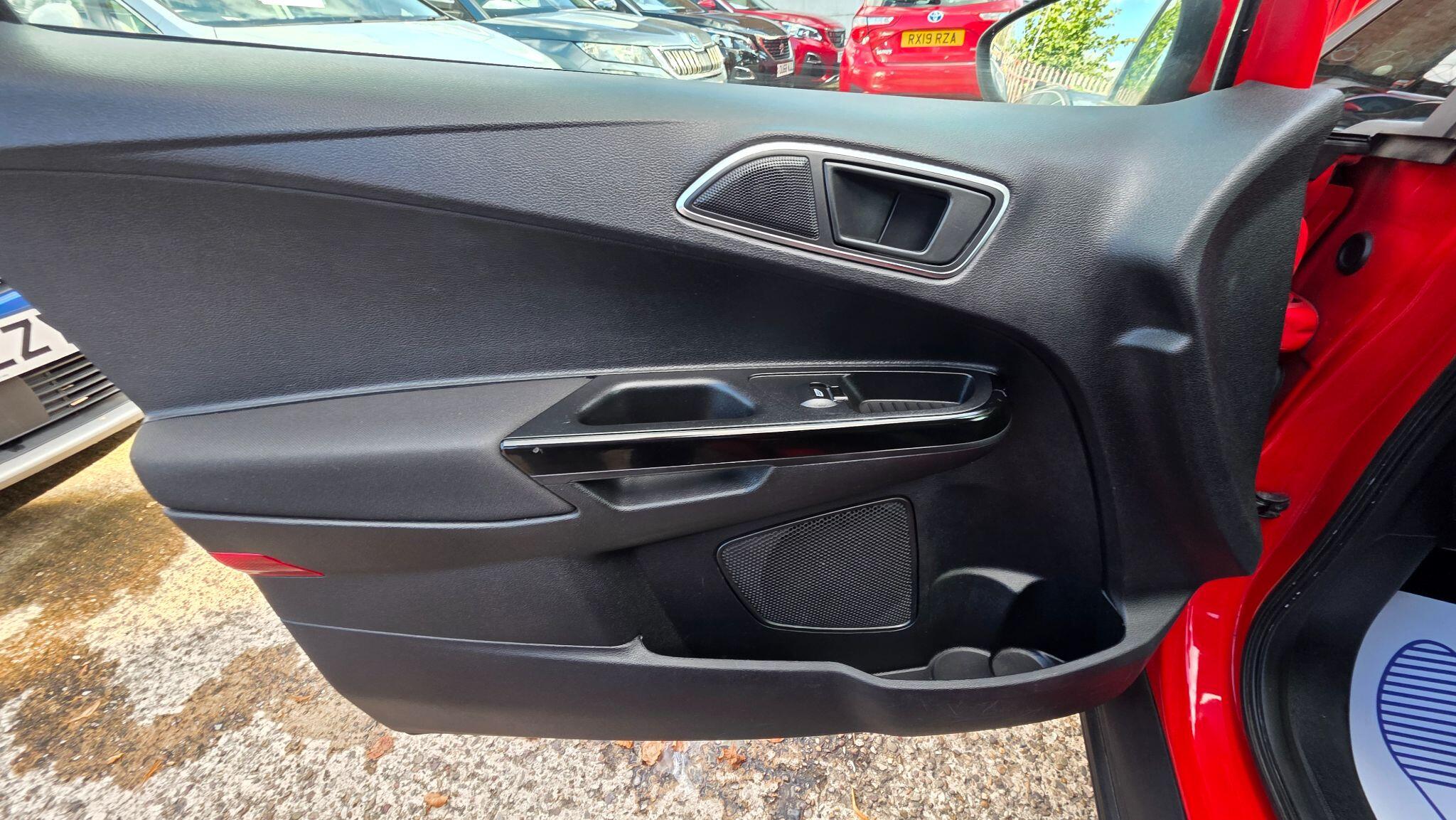 Ford B-Max view 32