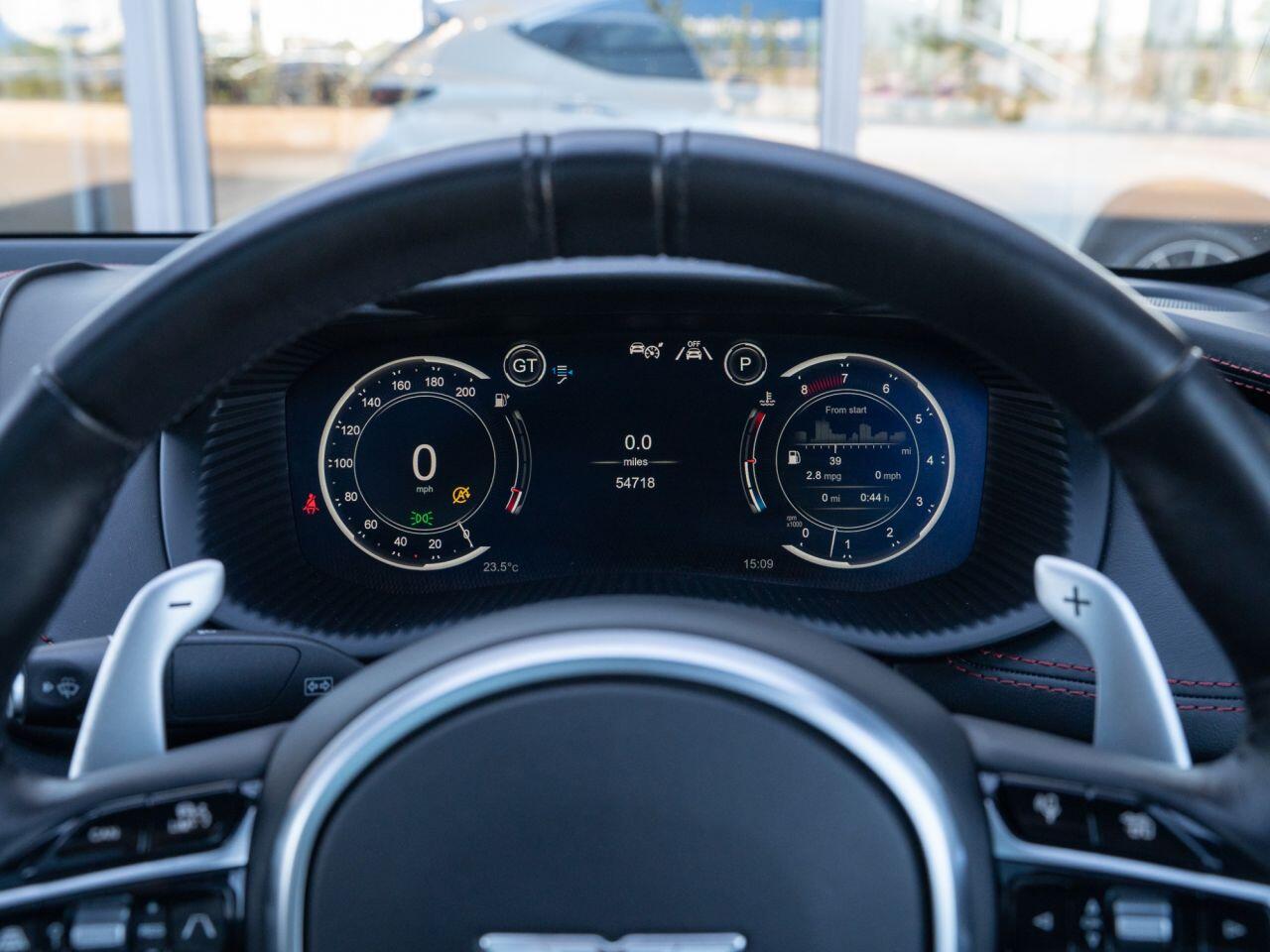Aston Martin DBX view 24