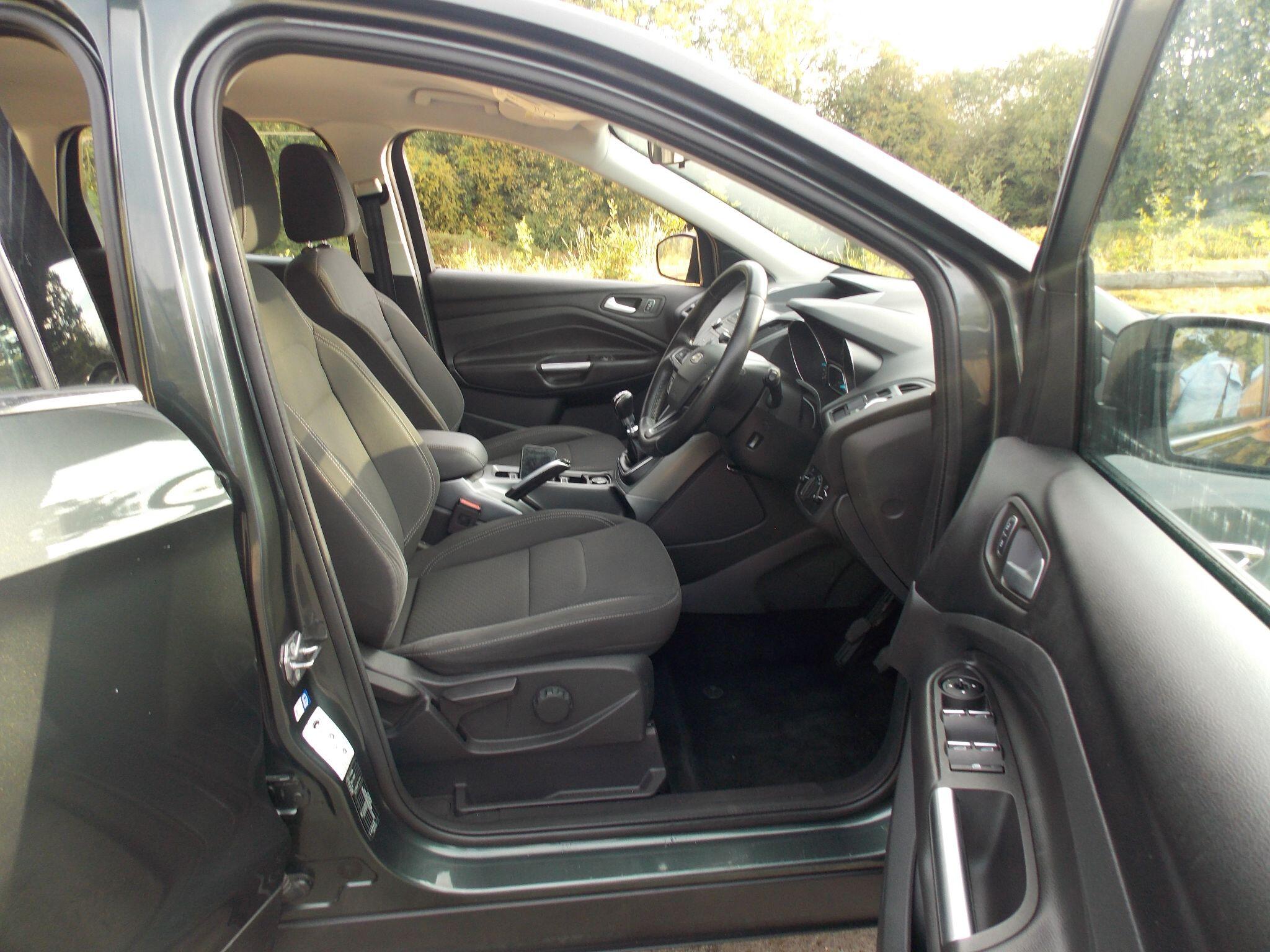 Ford Kuga view 28