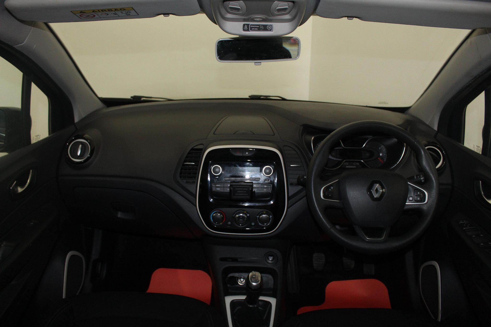 Renault Captur view 27
