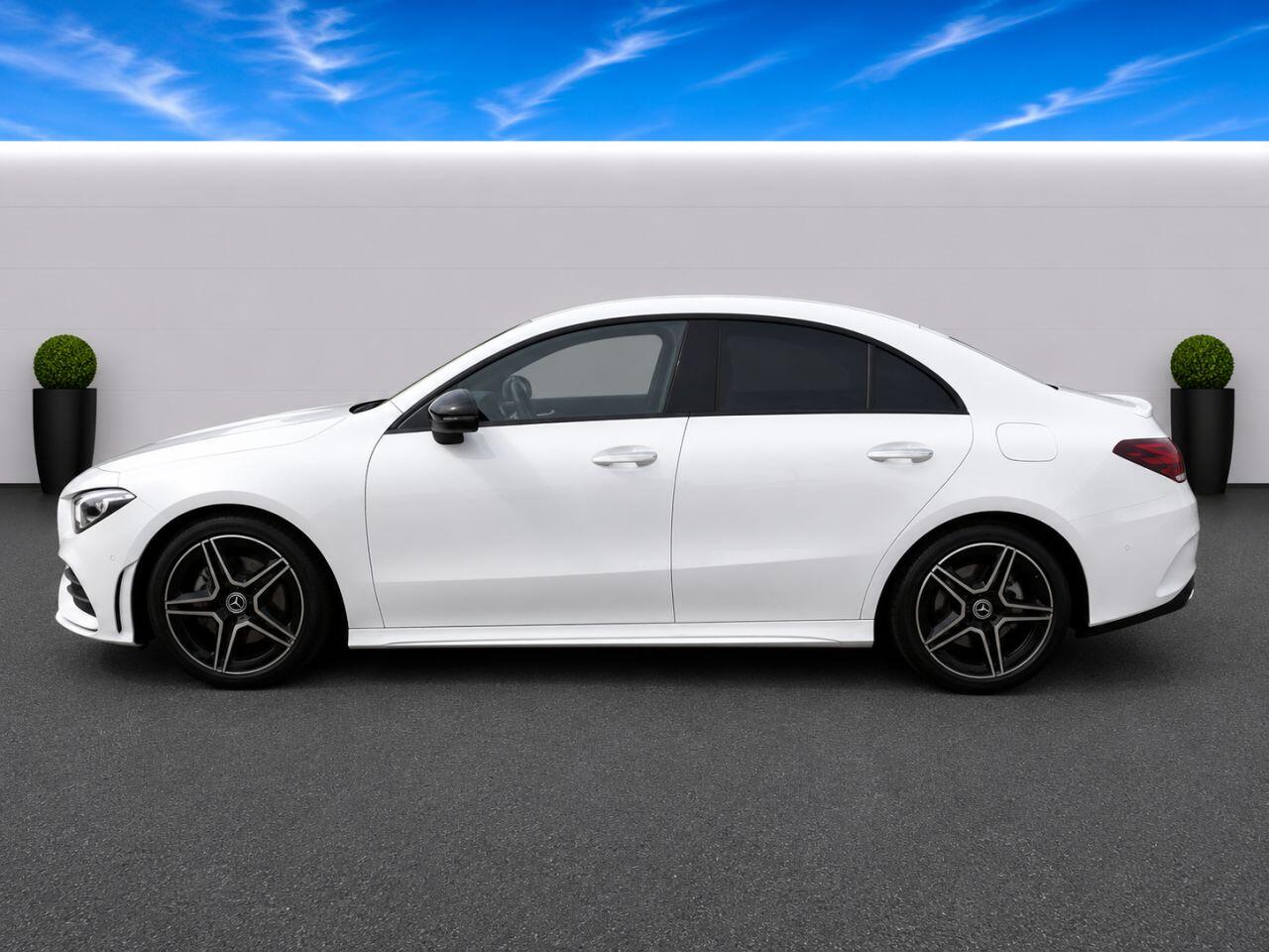 Mercedes-Benz Cla view 9