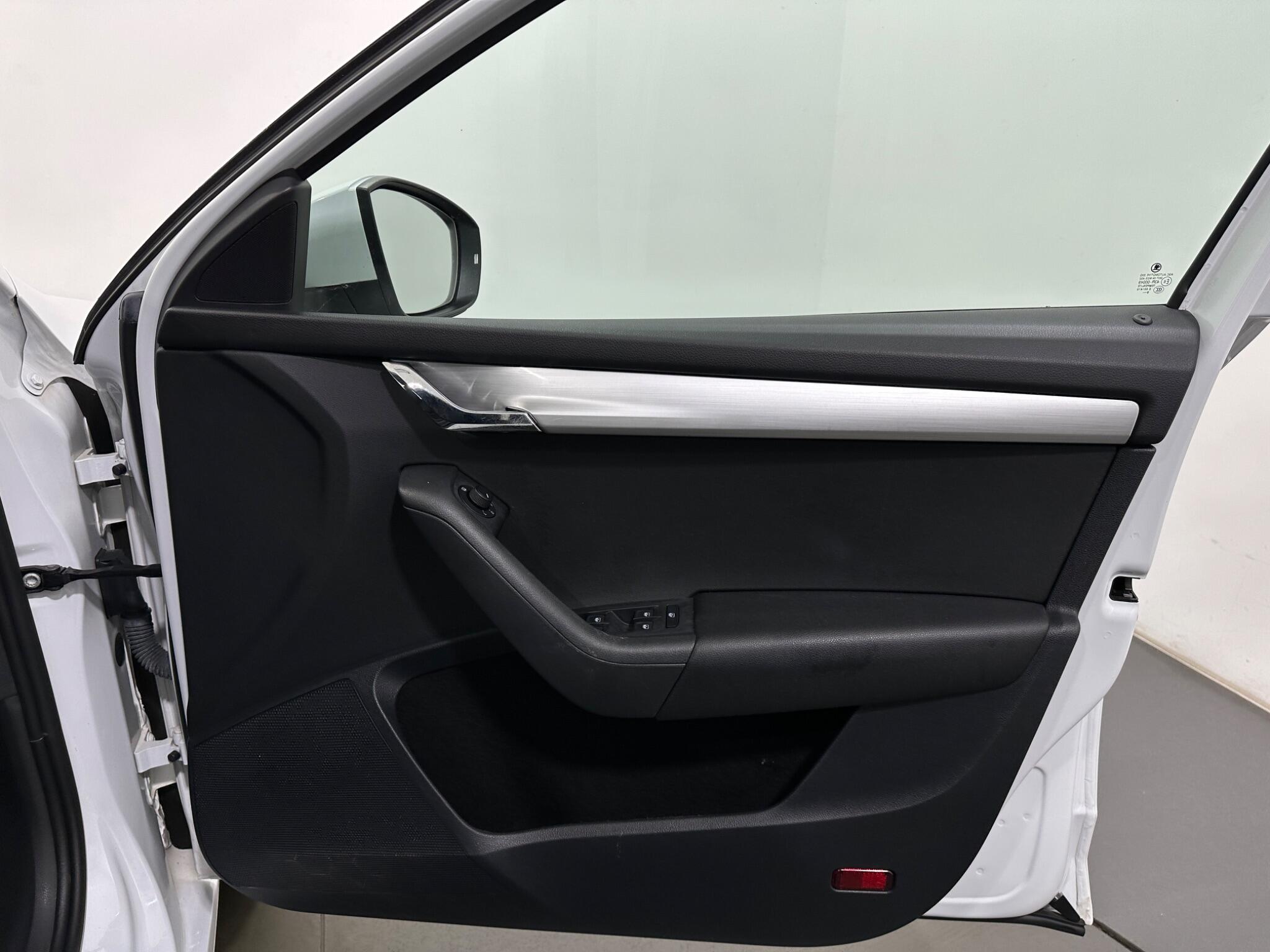 Skoda Octavia view 34
