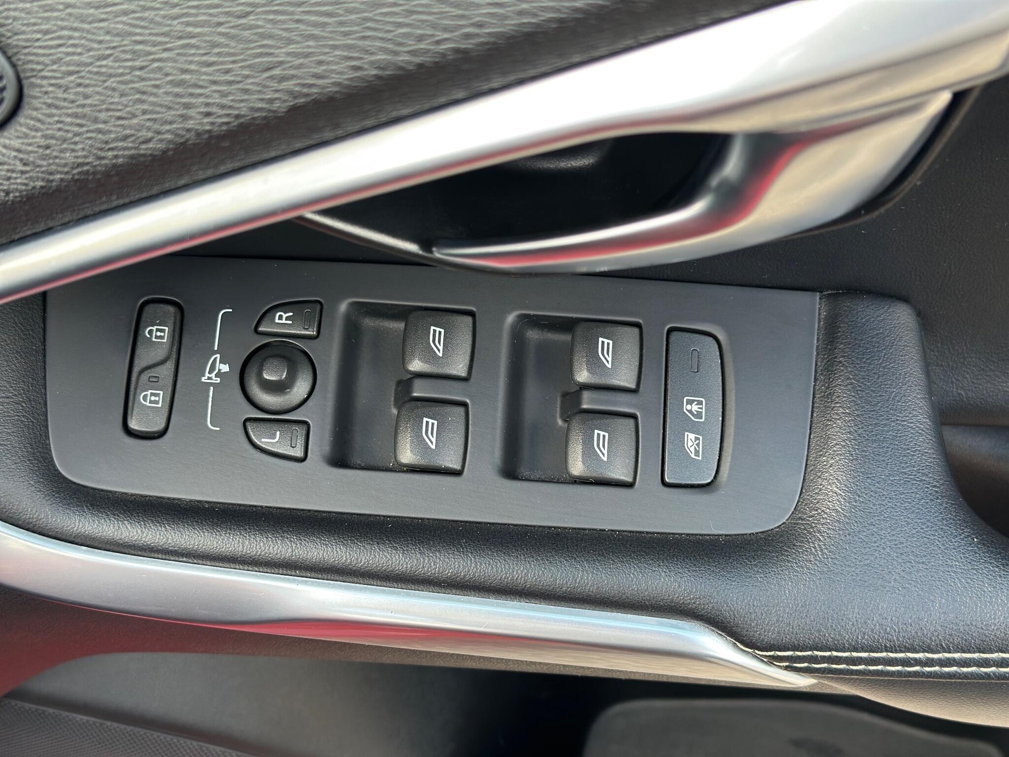 Volvo V40 view 53