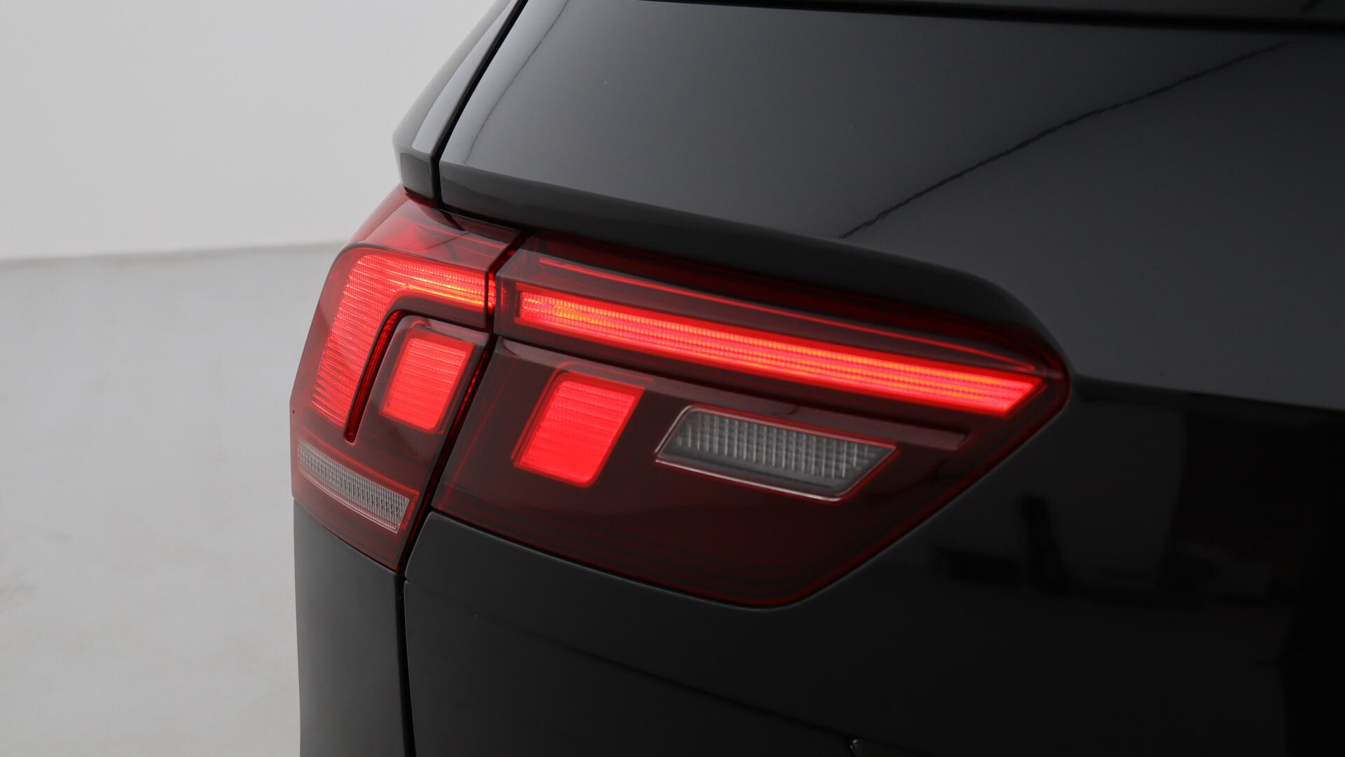 Volkswagen Tiguan view 32