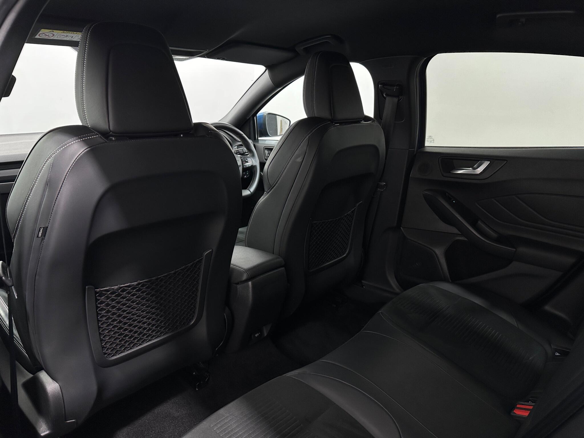 Ford Focus view 37