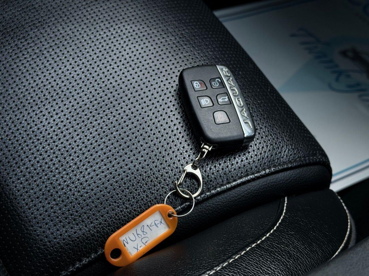 Jaguar XF view 47