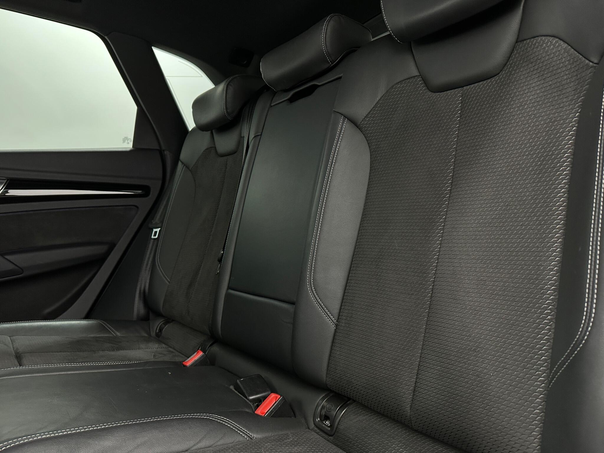 Audi Q5 view 38