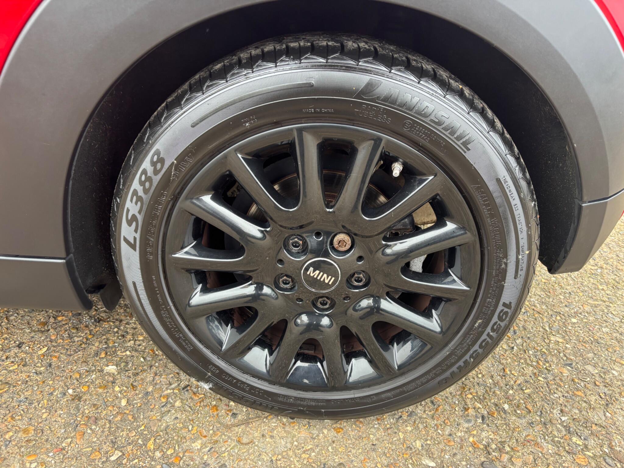 Mini Cooper view 28