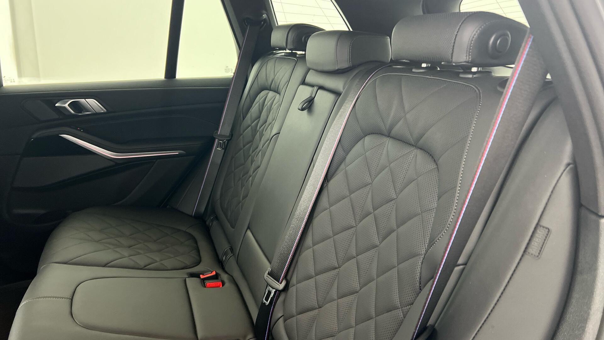 BMW X5 view 12