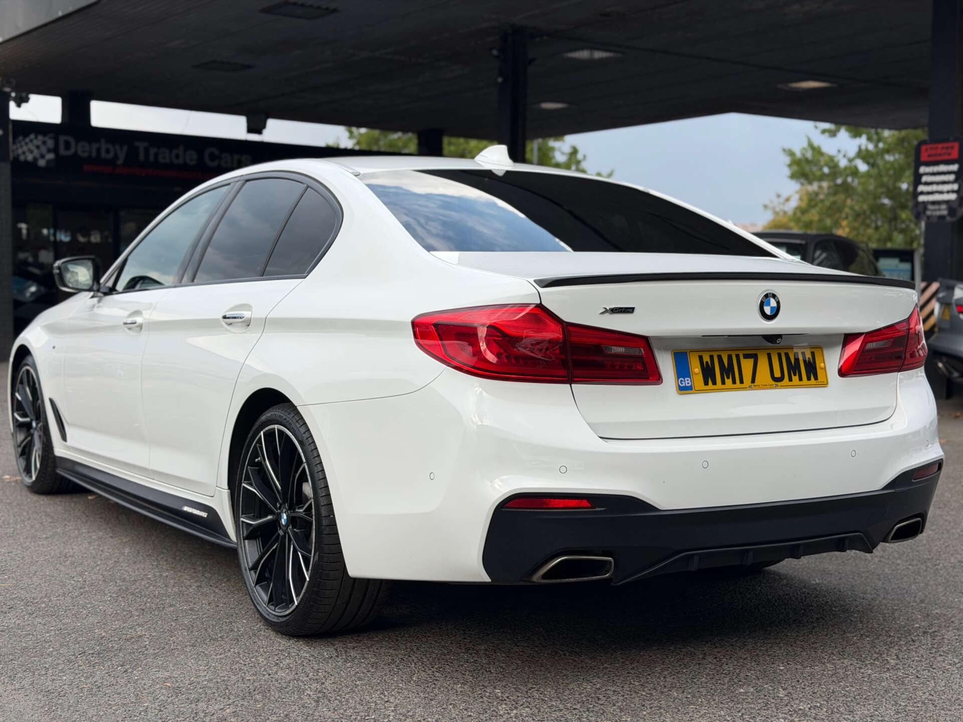 BMW 5 Series view 33