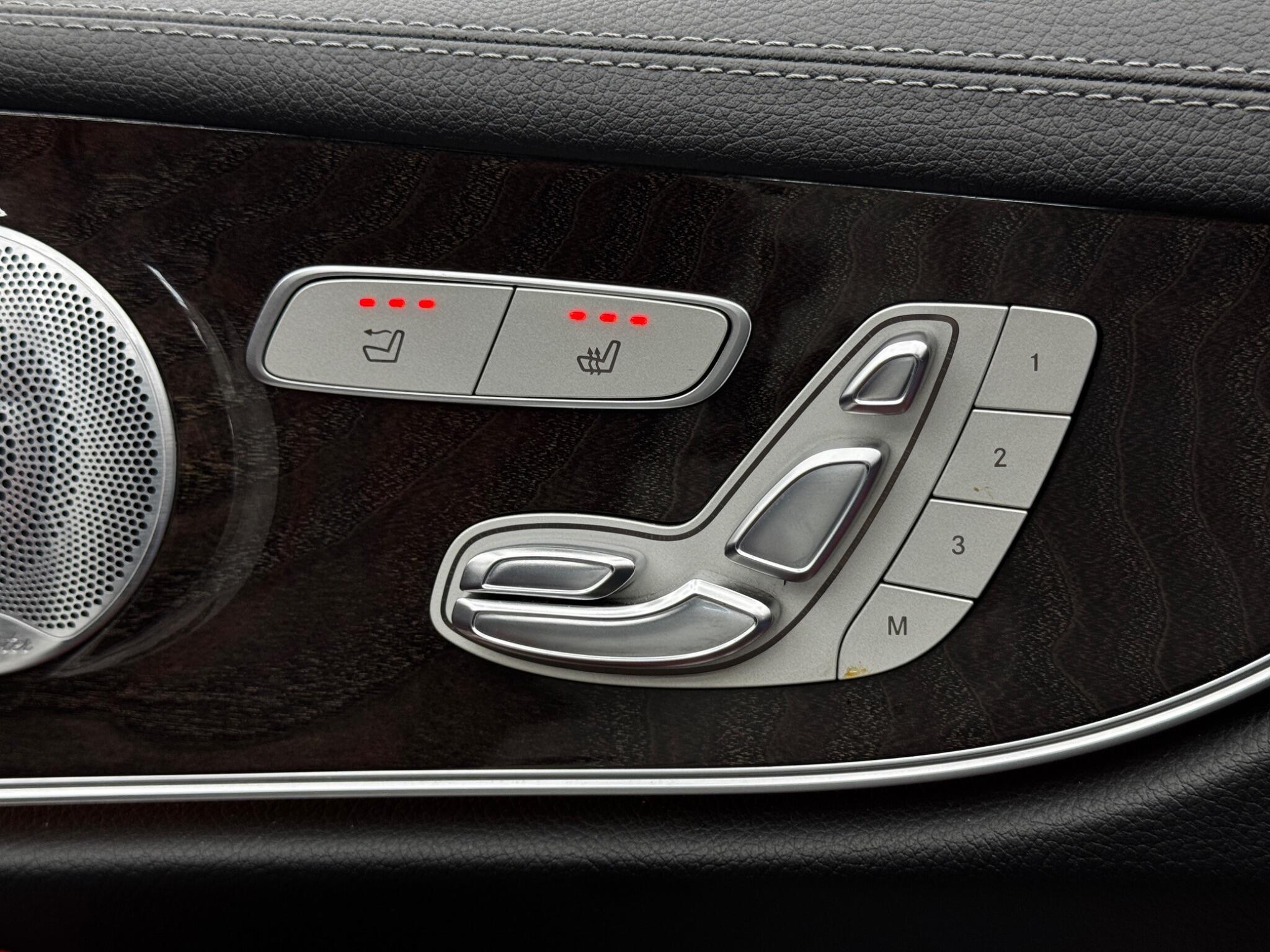 Mercedes-Benz E-Class view 44