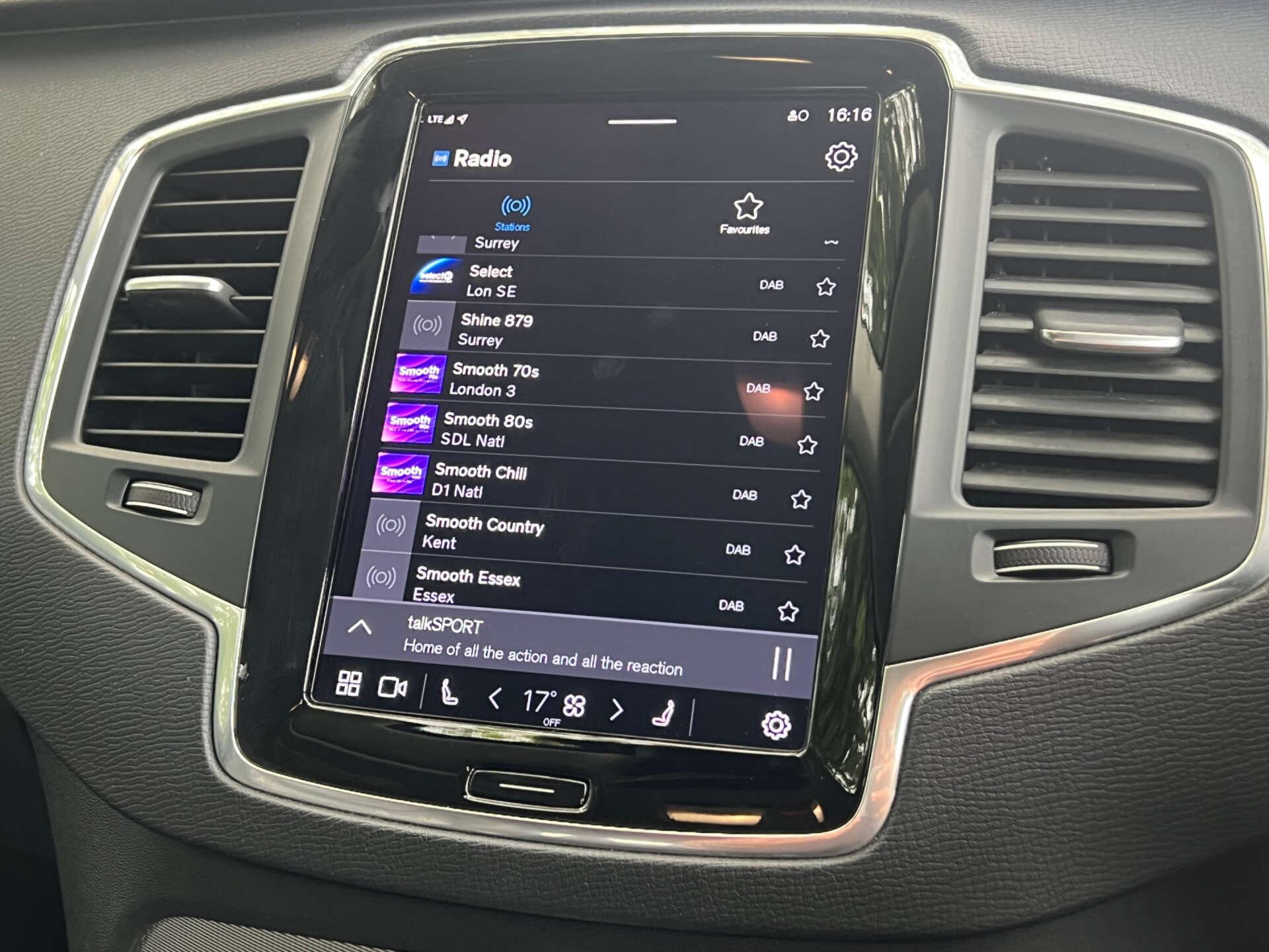 Volvo XC90 view 55