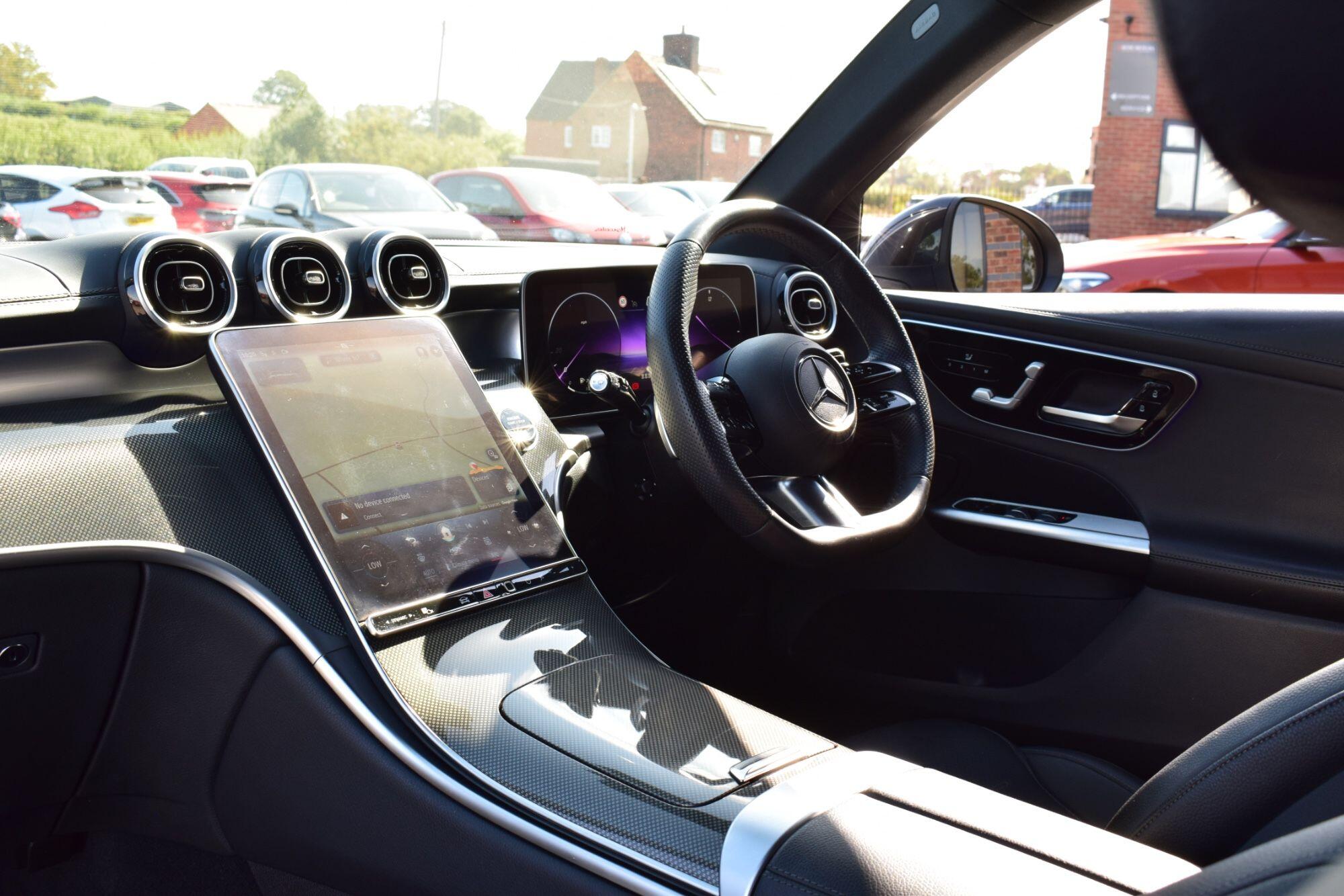 Mercedes-Benz GLC view 32