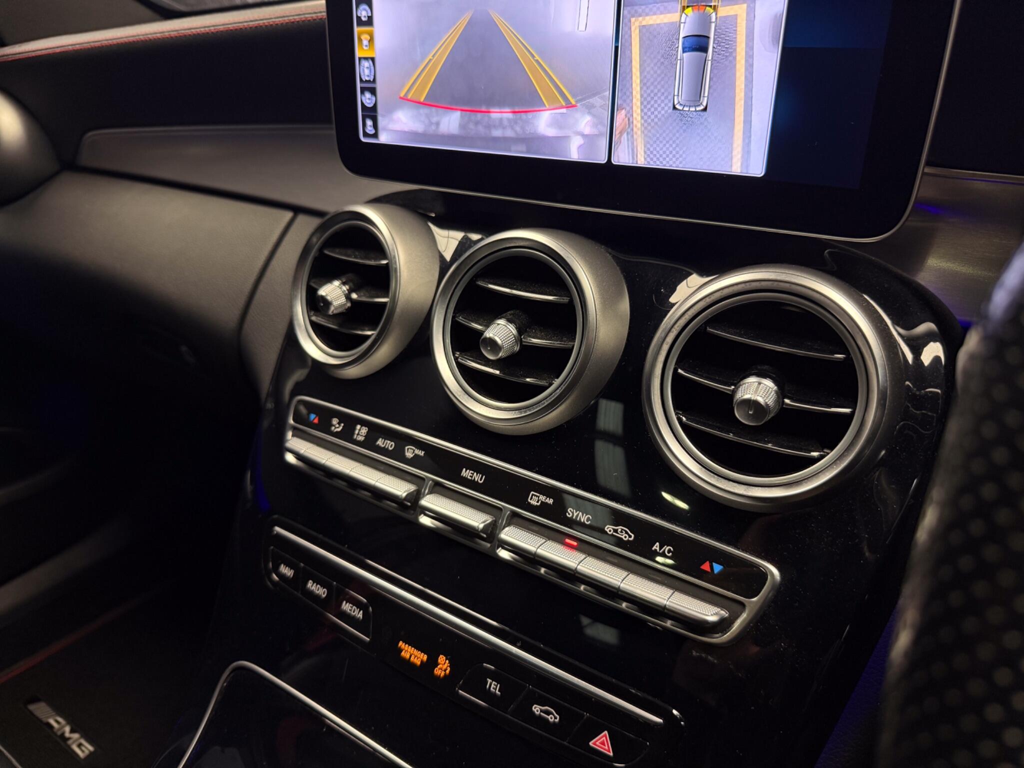 Mercedes-Benz C-Class view 40