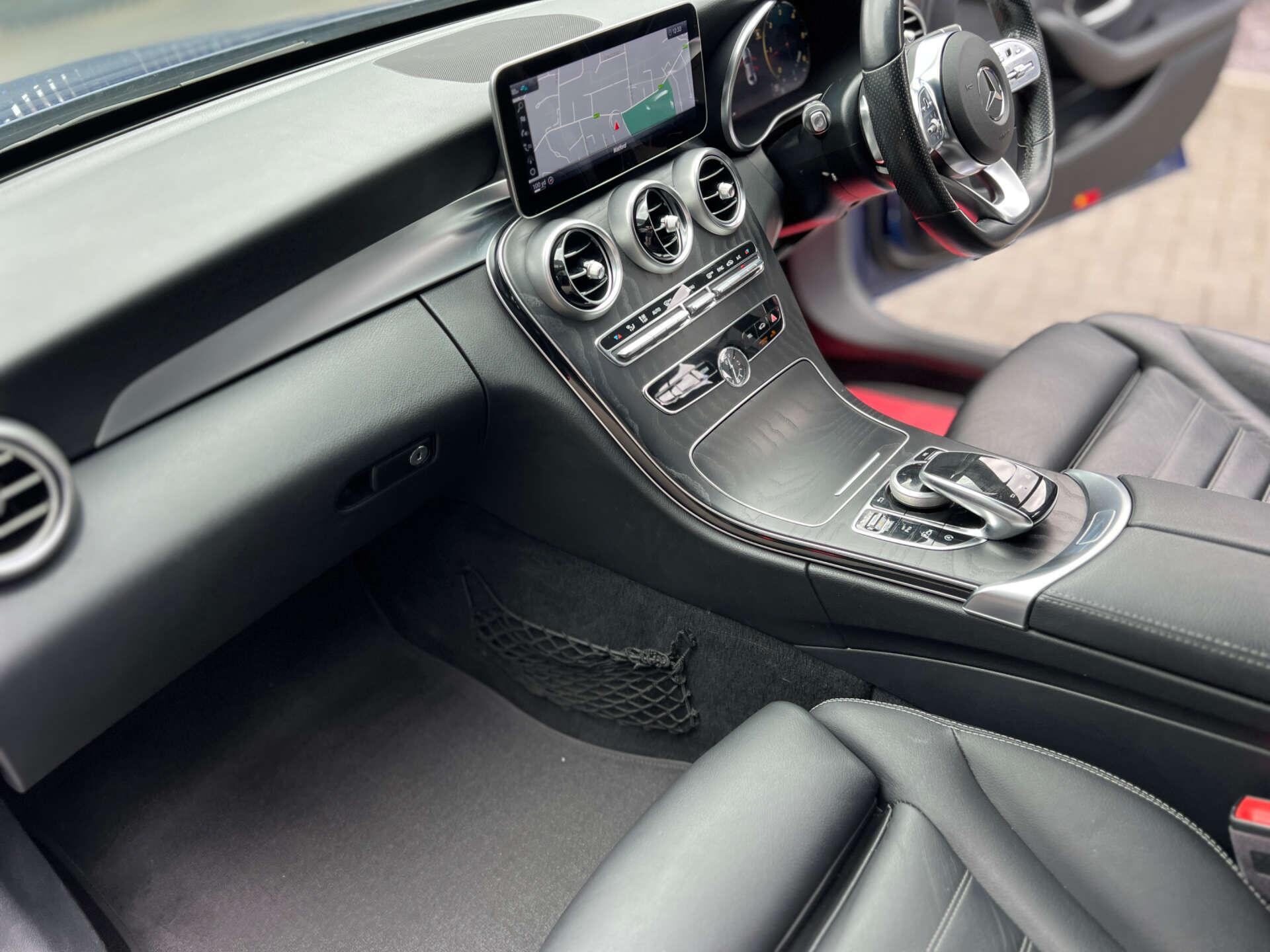 Mercedes-Benz C Class view 13