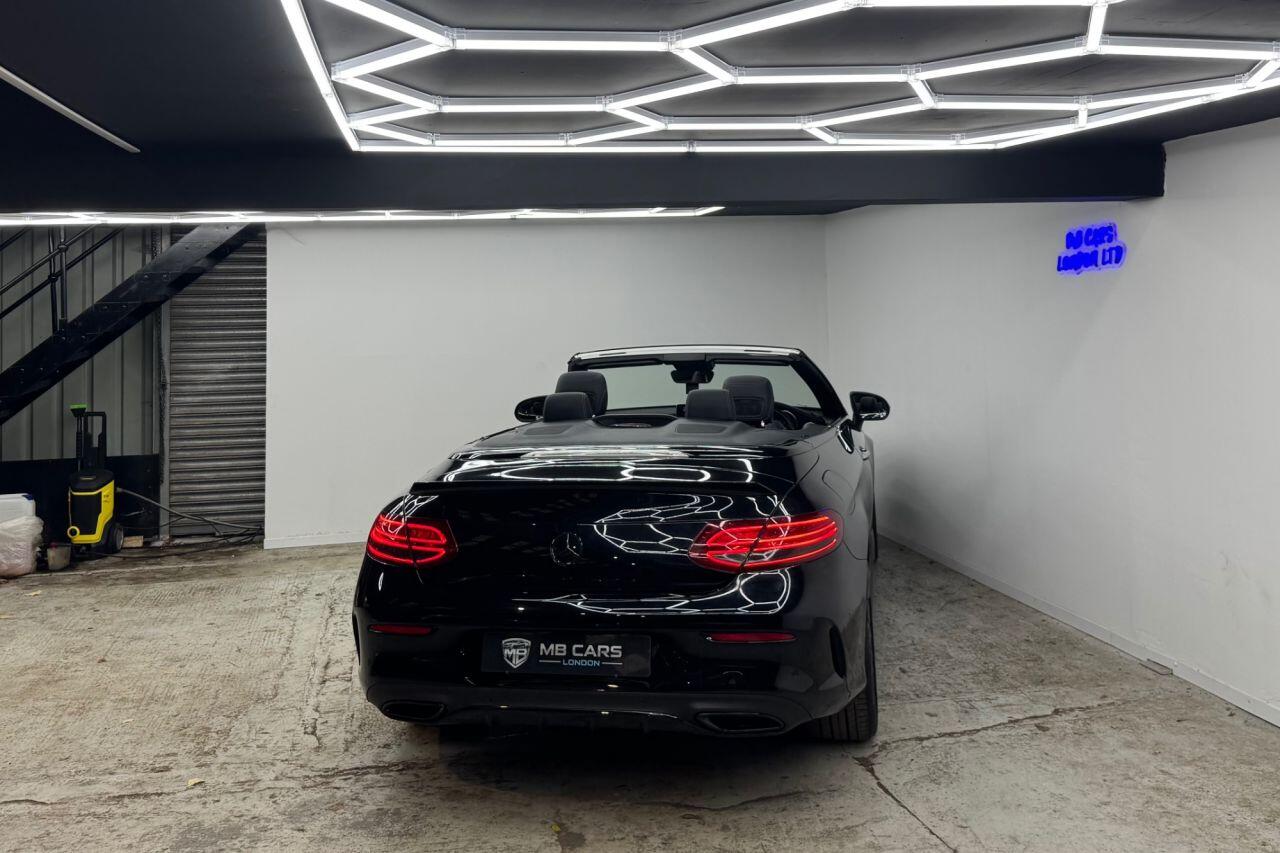 Mercedes-Benz C-Class view 36