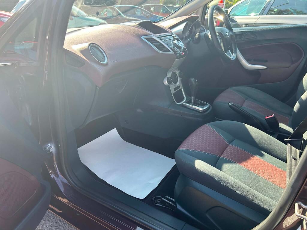 Ford Fiesta view 17
