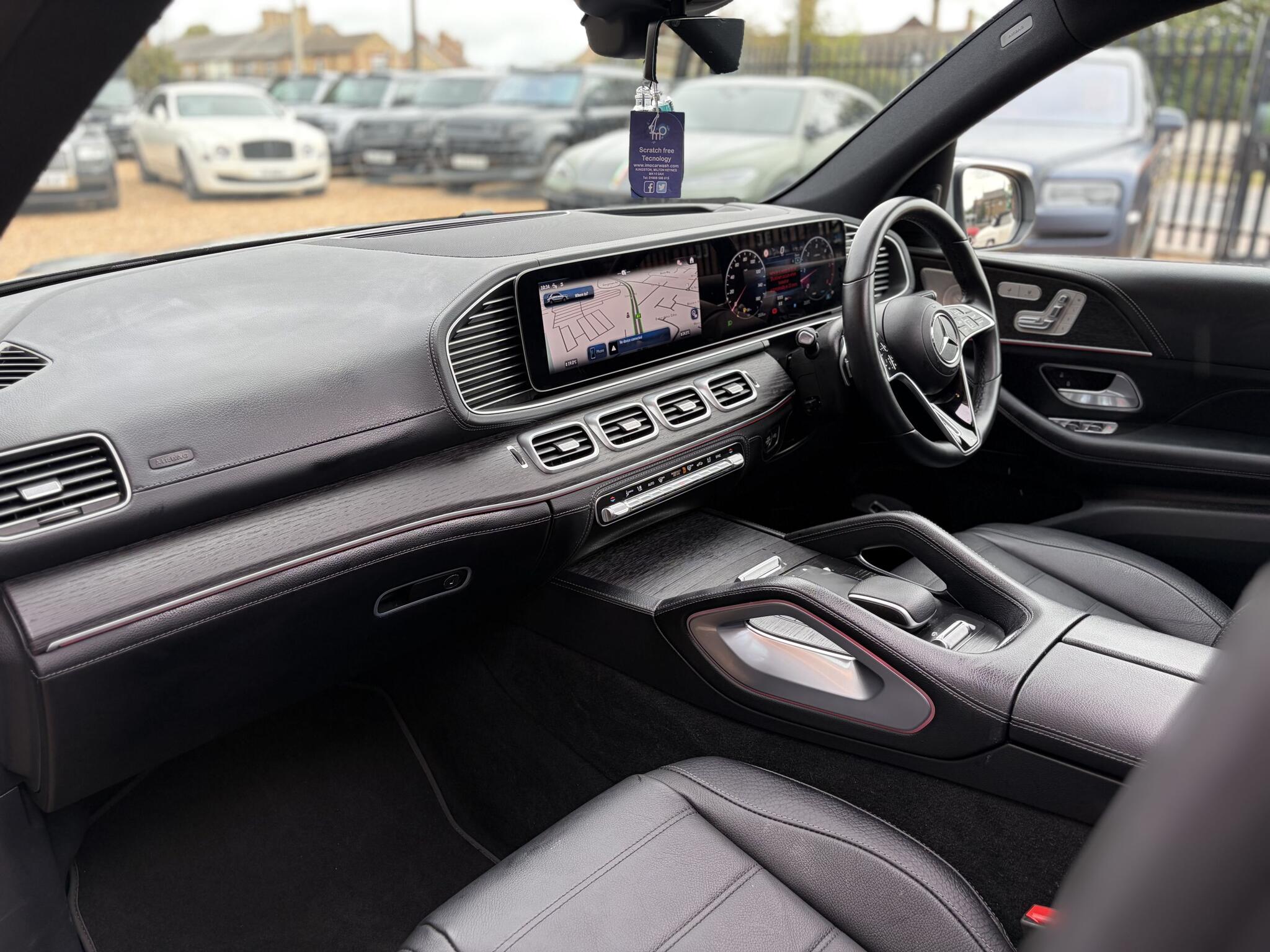 Mercedes-Benz Gle view 21