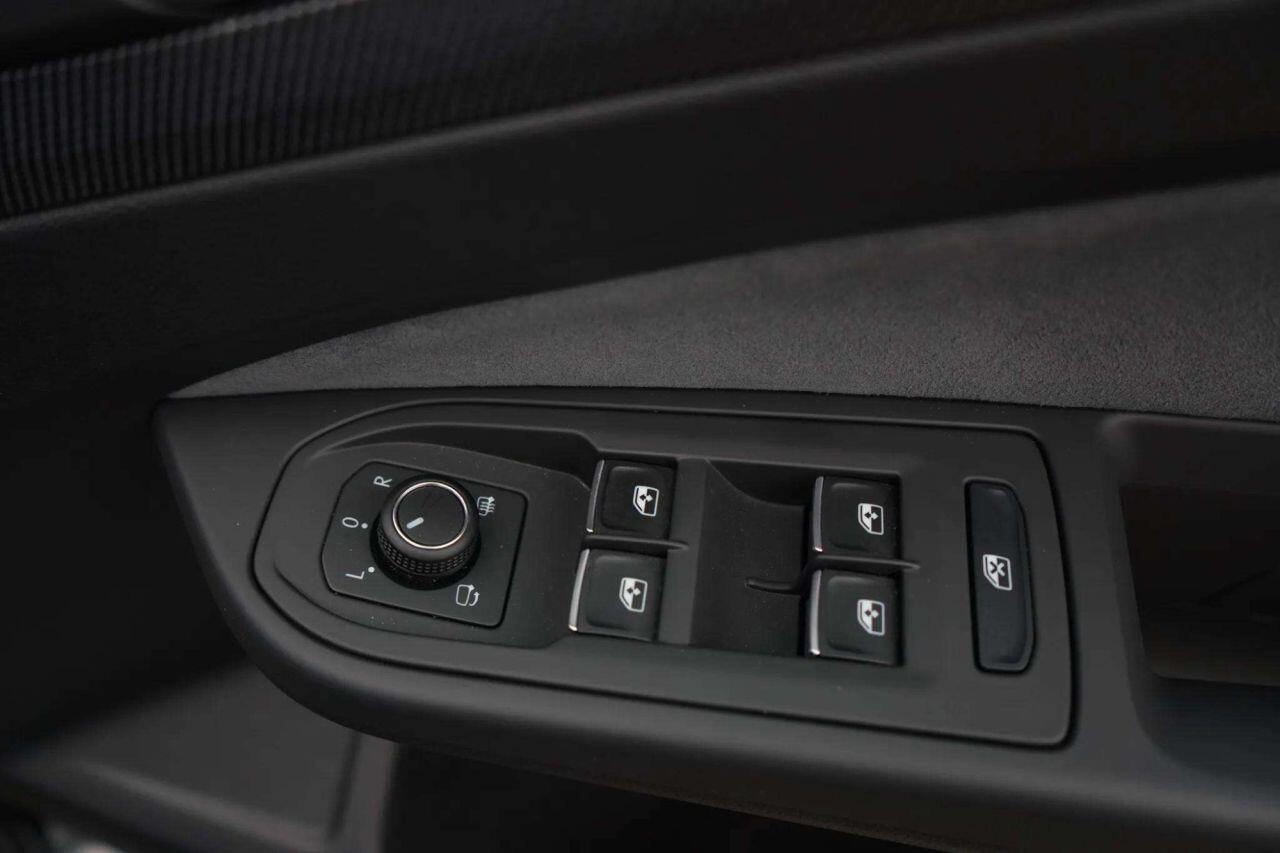 Volkswagen Golf view 48