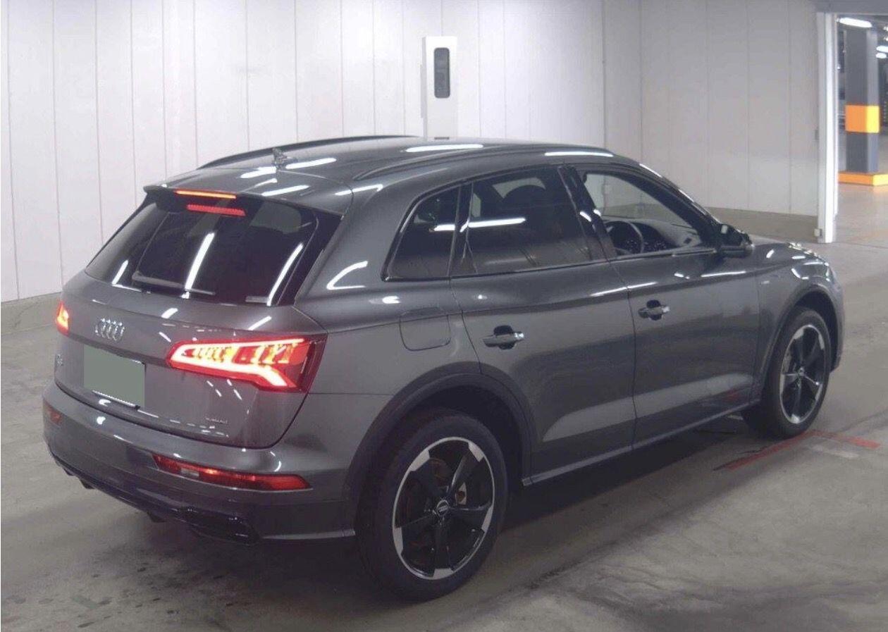Audi Q5 view 4