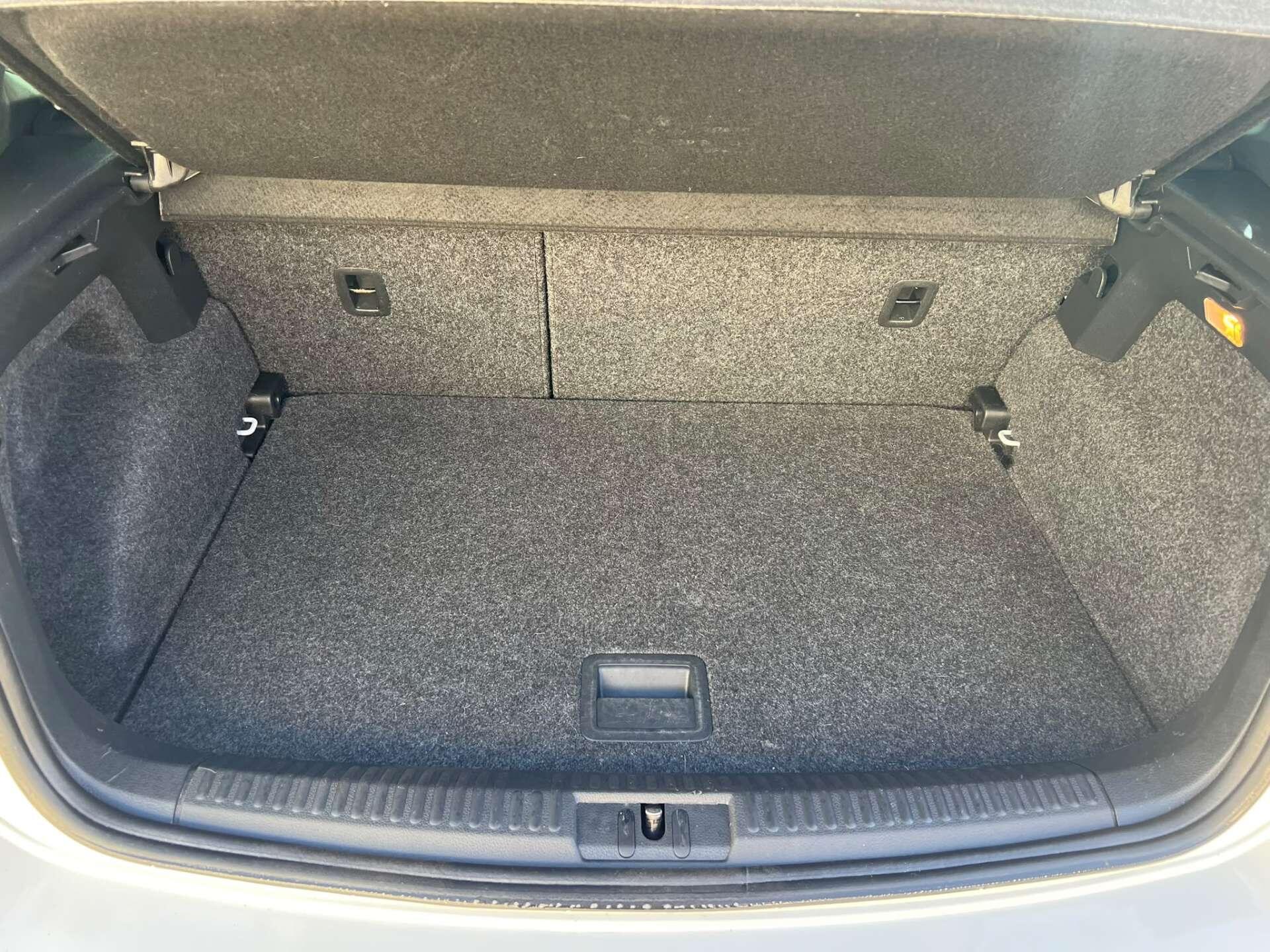 Volkswagen Polo view 36