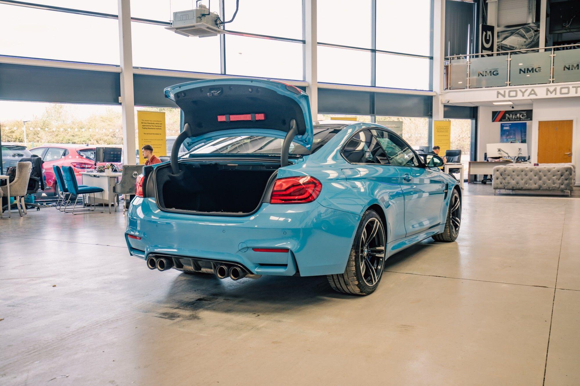 BMW M4 view 31