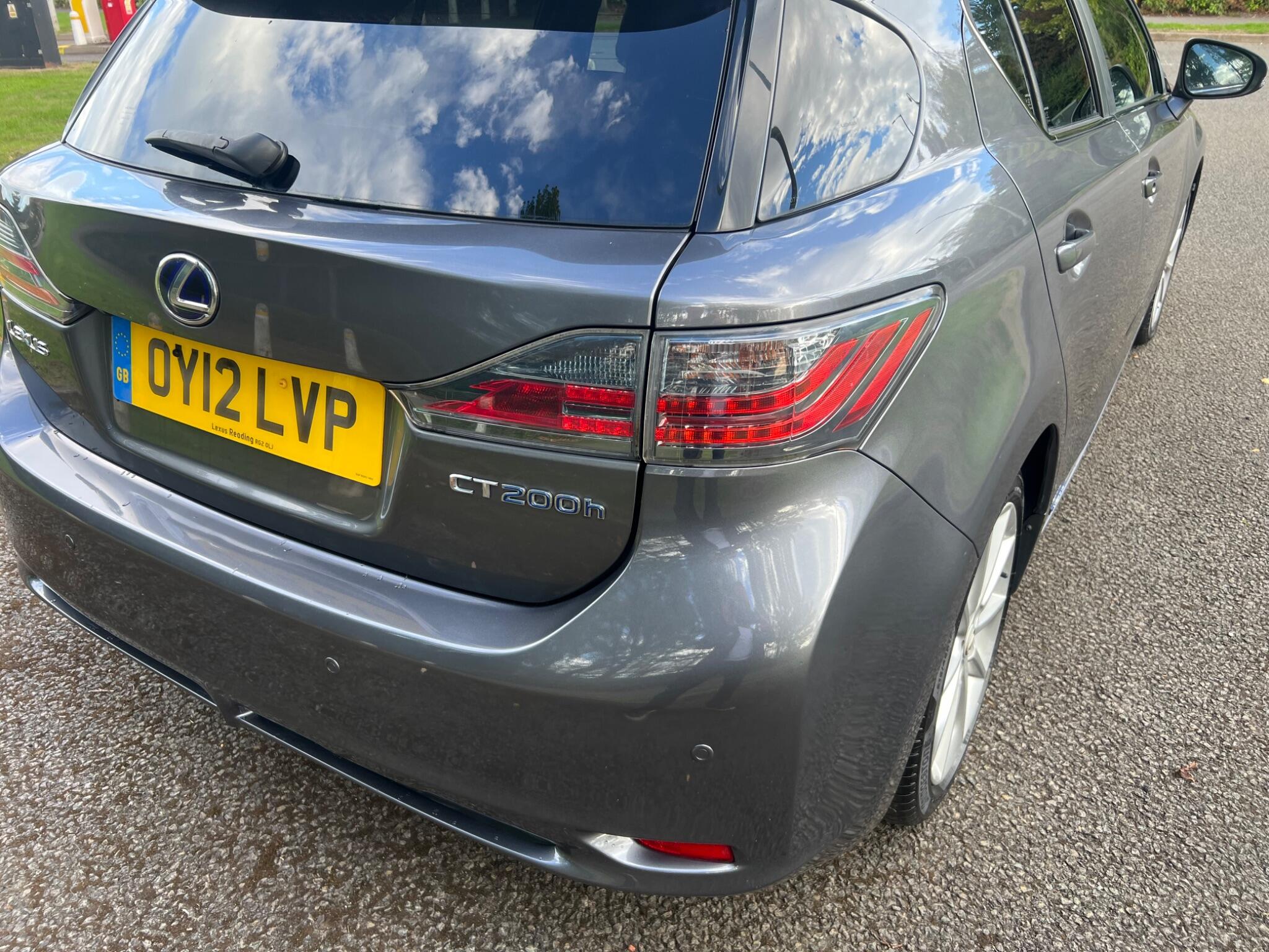 Lexus CT view 11