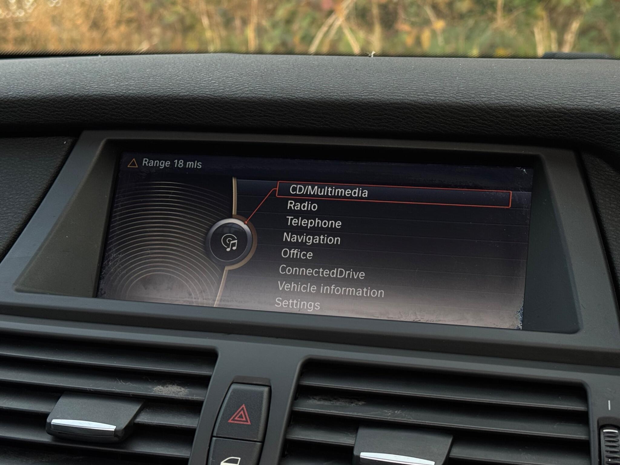 BMW X6 view 50