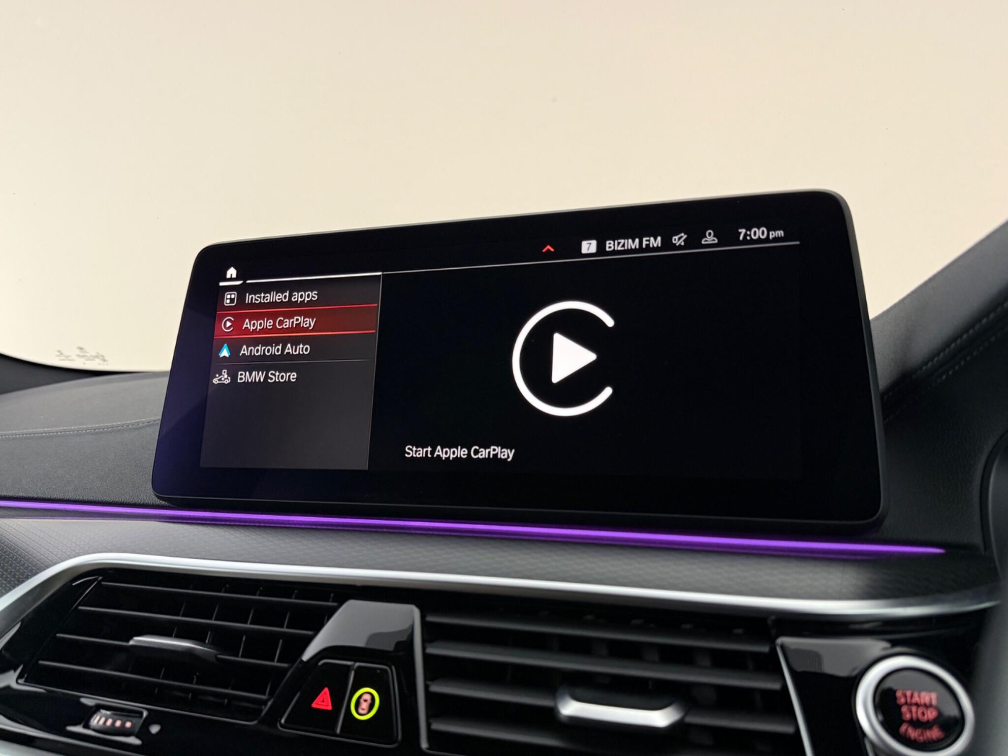 BMW 5 Series view 28