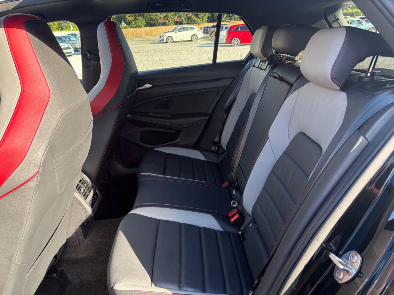 Volkswagen Golf view 20