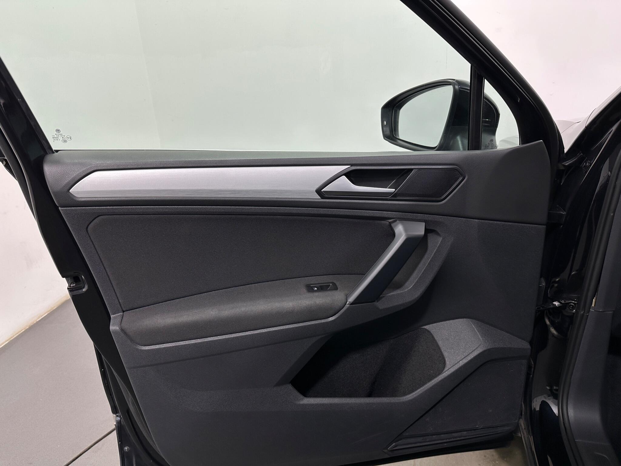 Volkswagen Tiguan view 37