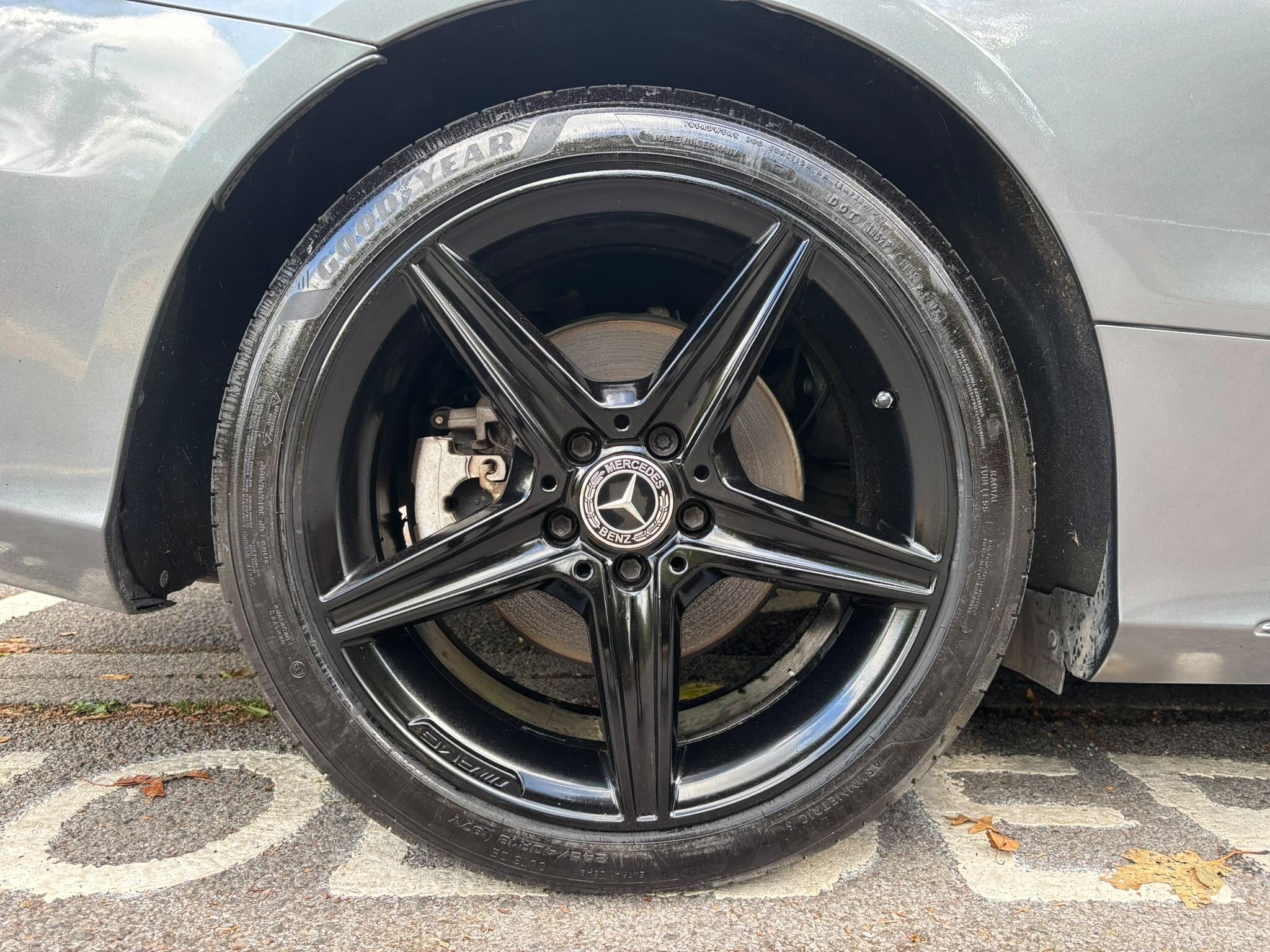 Mercedes-Benz C-Class view 26