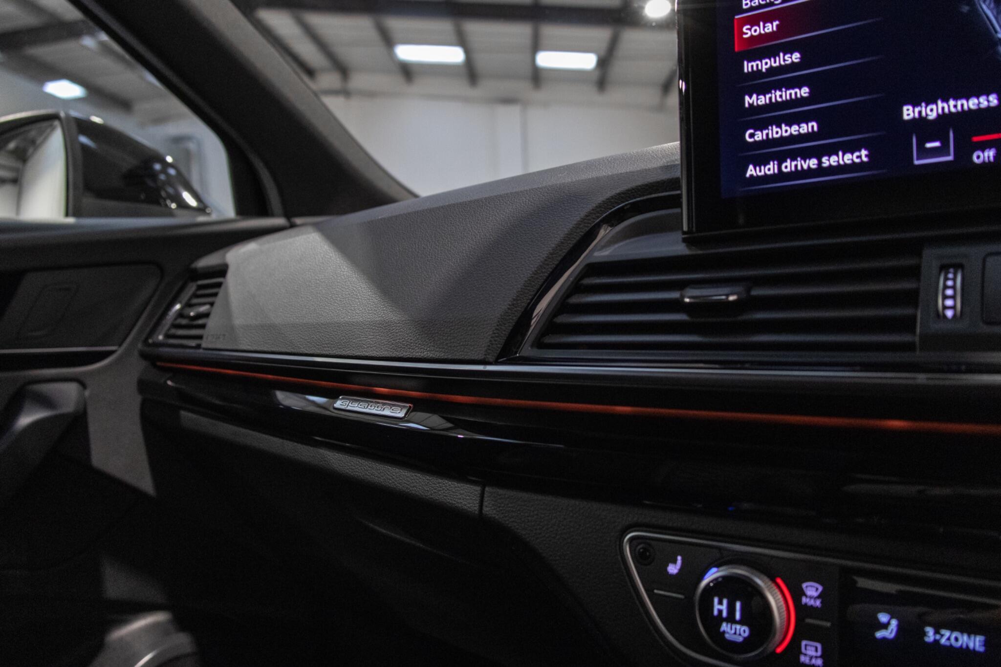 Audi Q5 view 22
