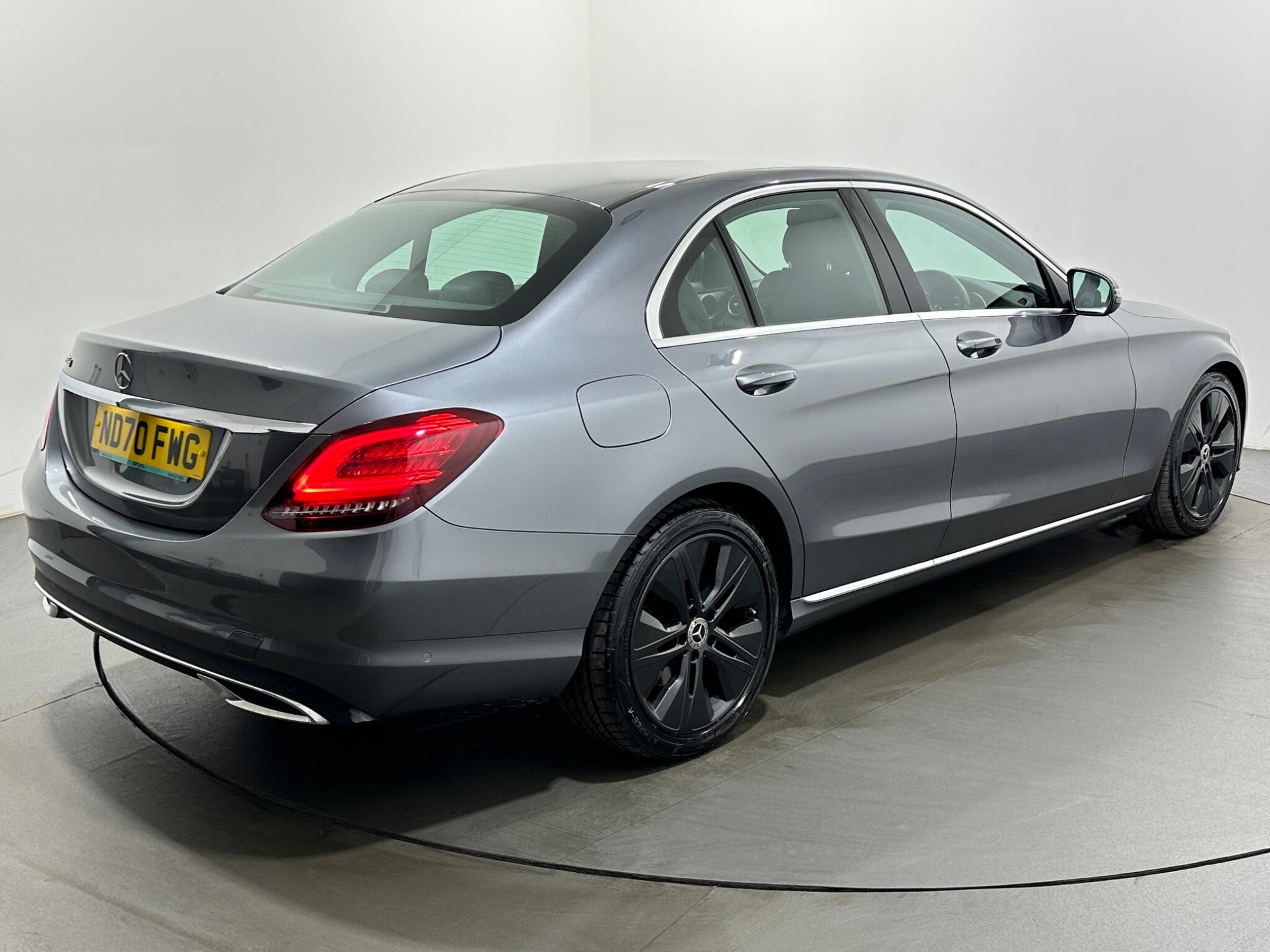 Mercedes-Benz C-Class view 52