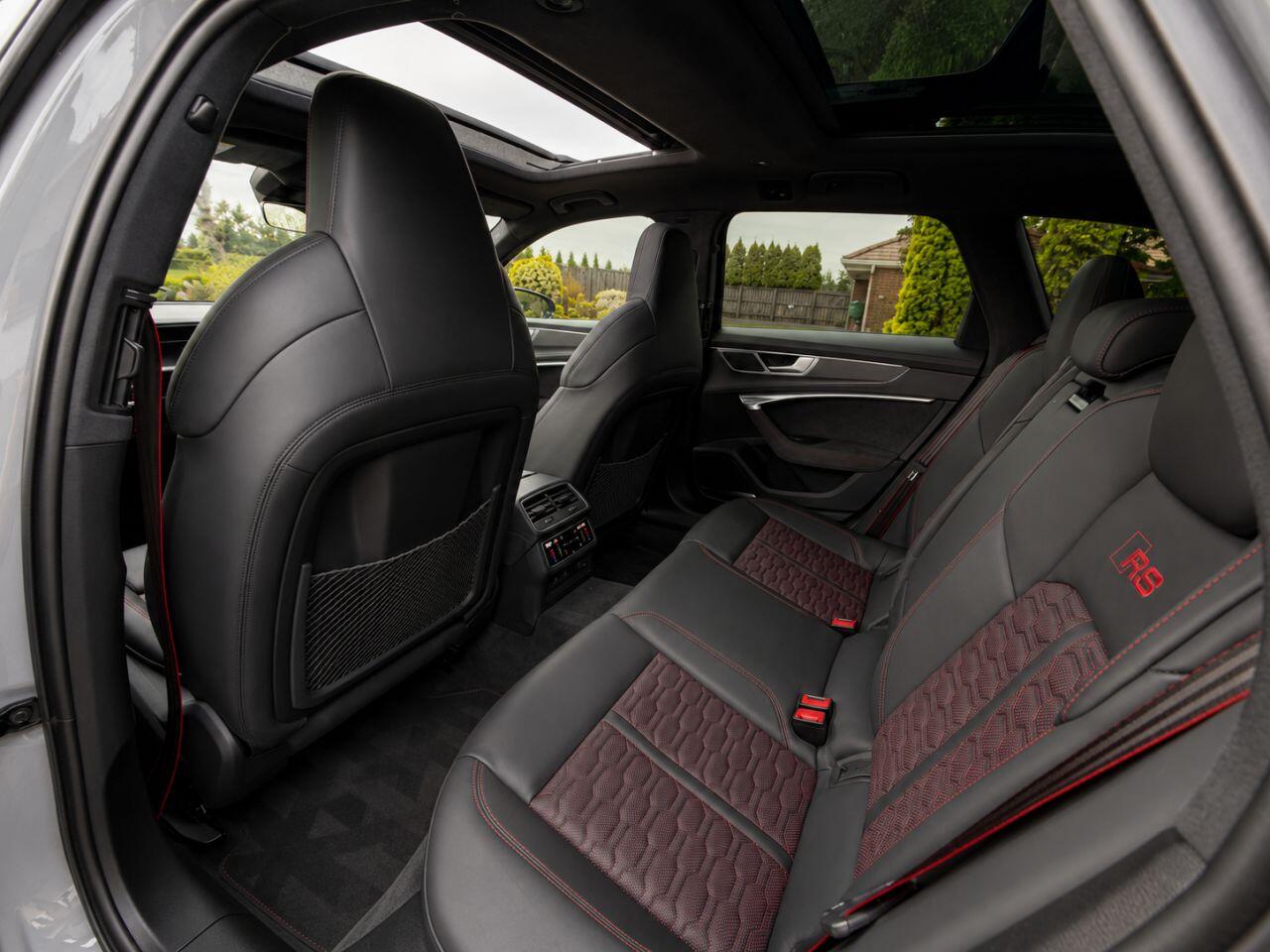 Audi RS6 view 14