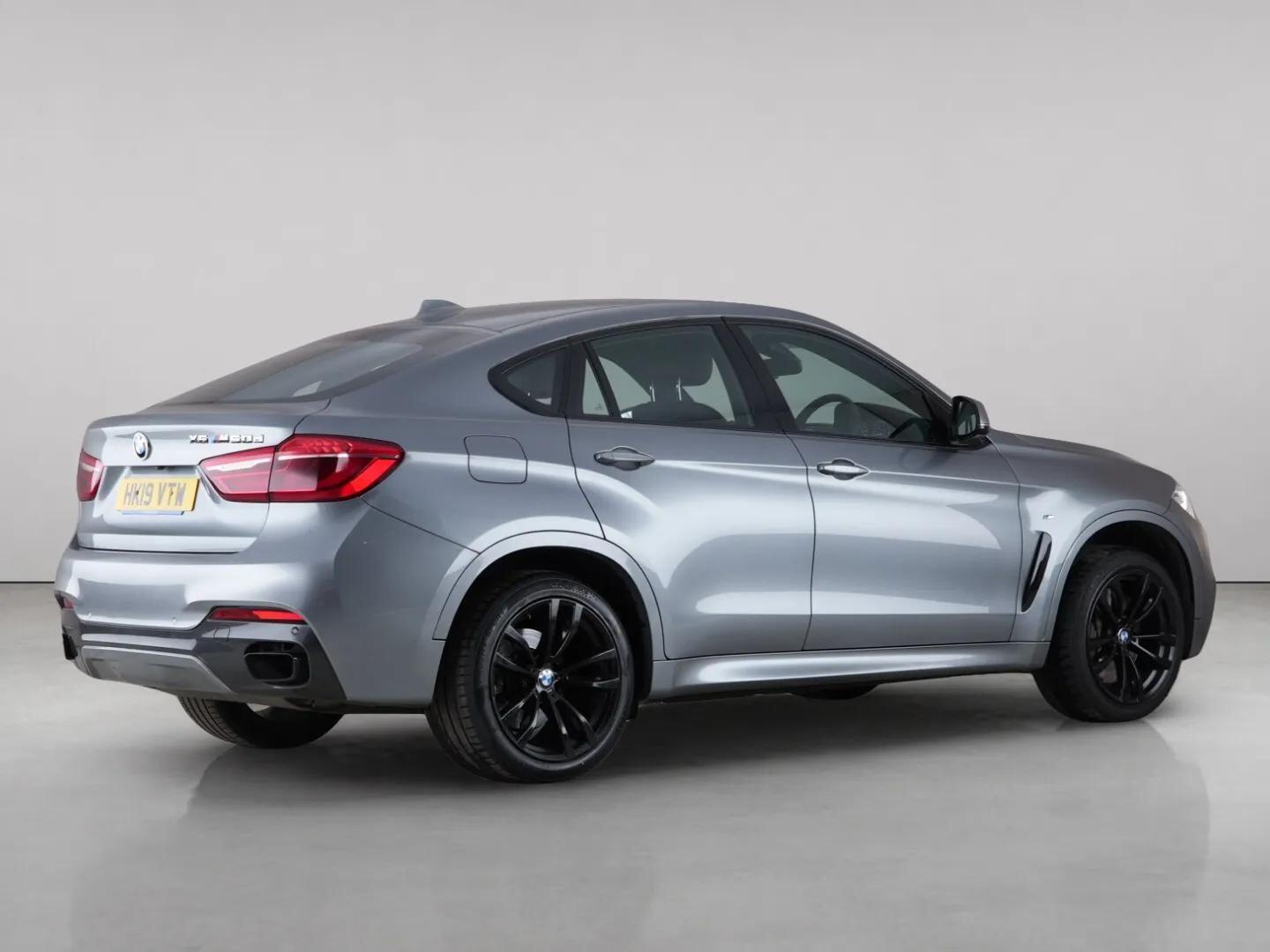 BMW X6 view 8