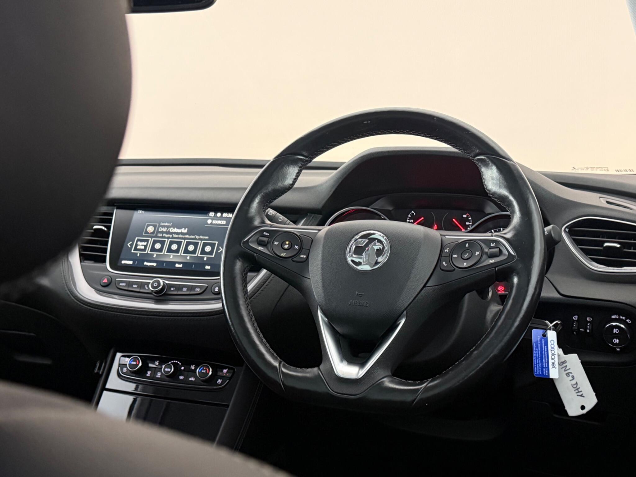 Vauxhall Grandland X view 13